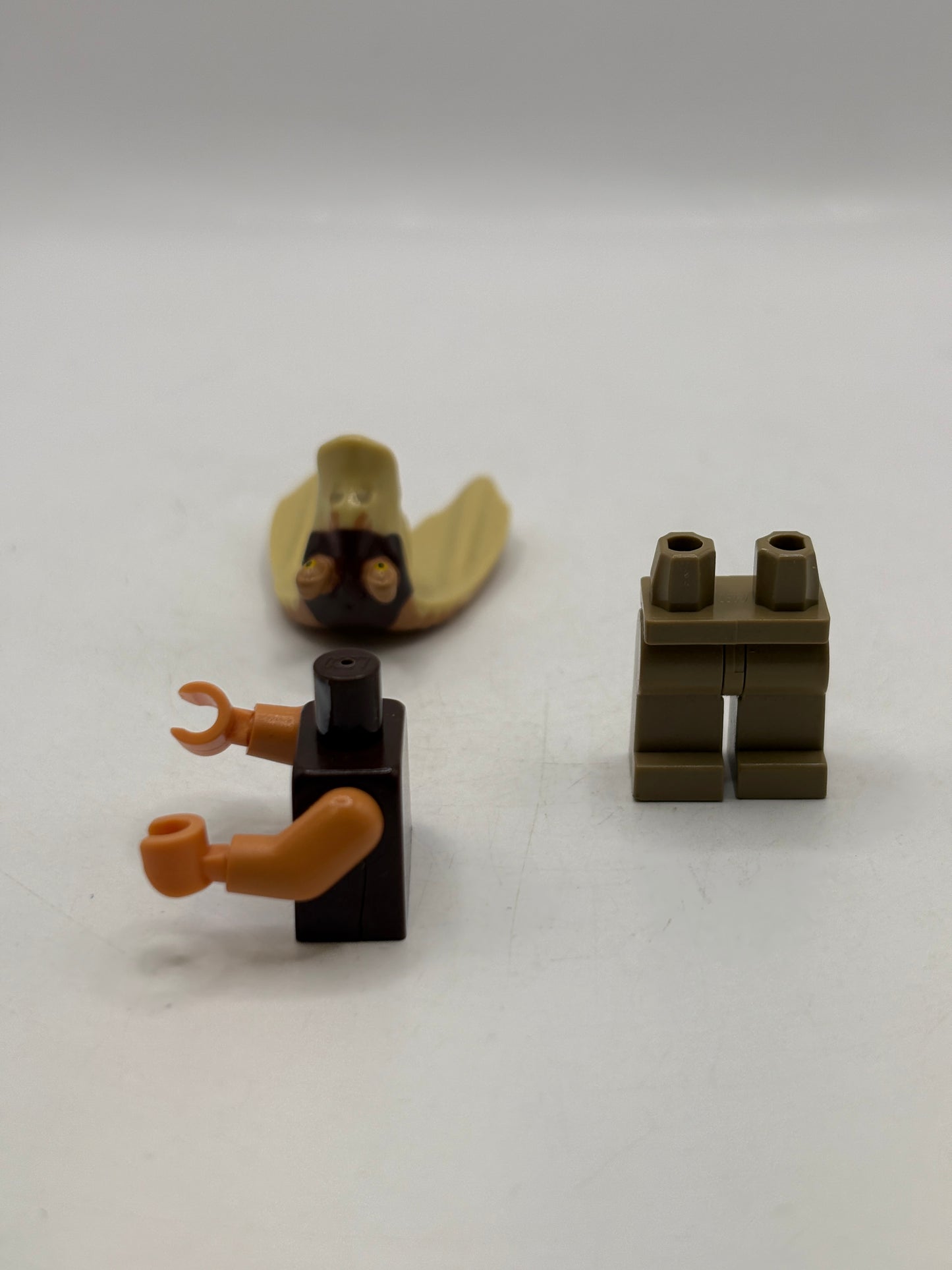 LEGO Star Wars Gungan Warrior Minifigure SW0302 From Set 7929 Torso Crack