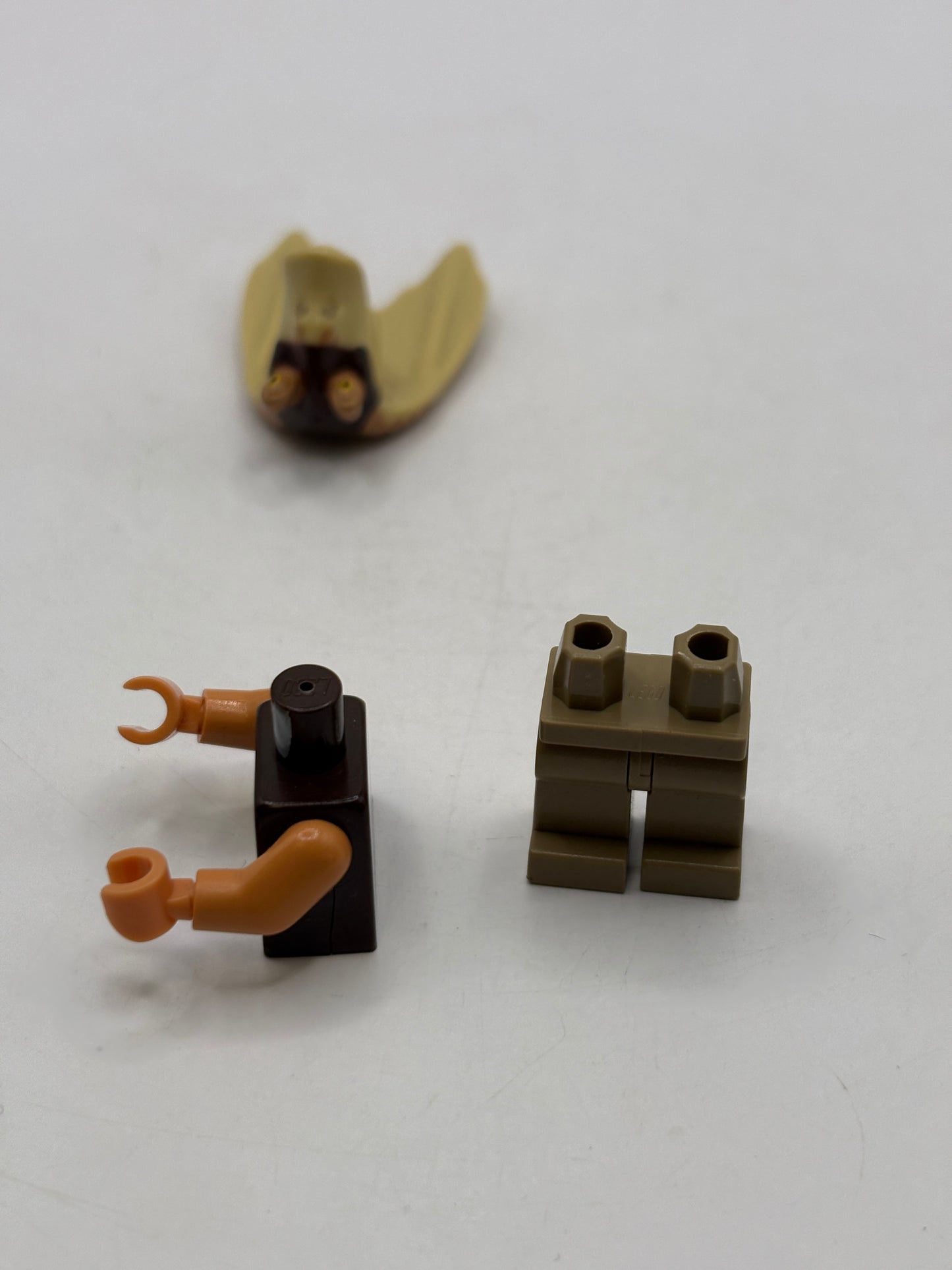LEGO Star Wars Gungan Warrior Minifigure SW0302 From Set 7929 Torso Crack