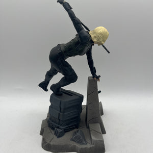 Diamond Select Toys Marvel Avengers Black Widow PVC Diorama 9