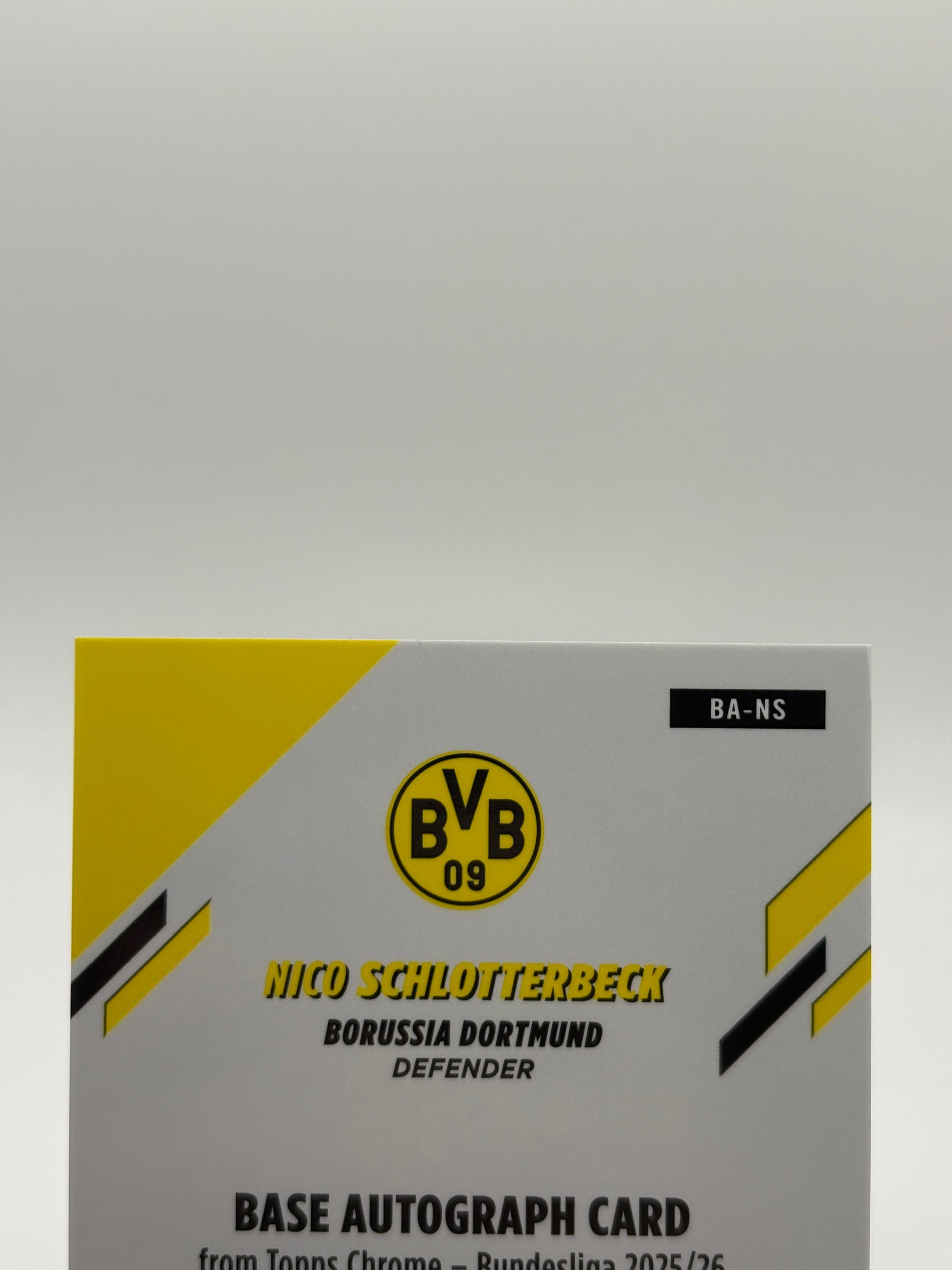 2025-26 Chrome Bundesliga Base Gold Refractor /50 Nico Schlotterbeck Auto FRENLY BRICKS - Open 7 Days