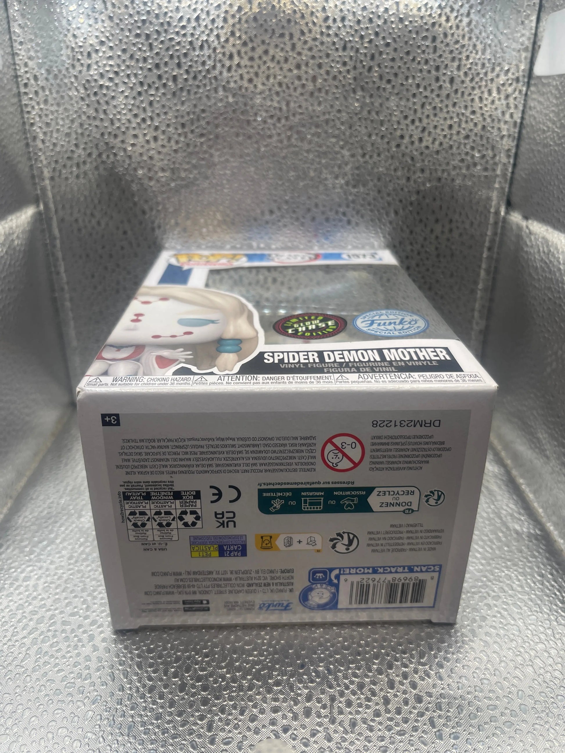 Demon Slayer #1573 Spider Demon Mother Funko Pop! Chase GITD SE FRENLY BRICKS - Open 7 Days