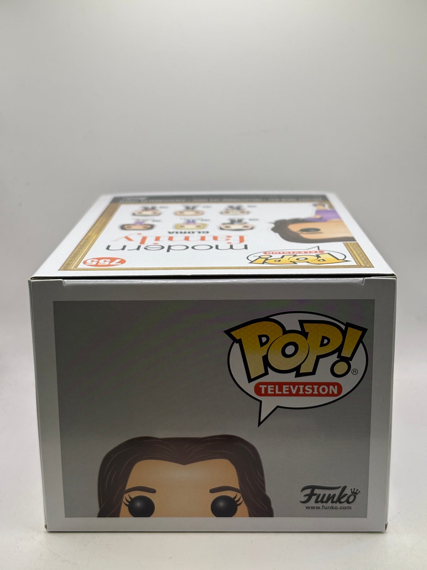Funko POP! Television Modern Family #755 Gloria Vinyl Figure