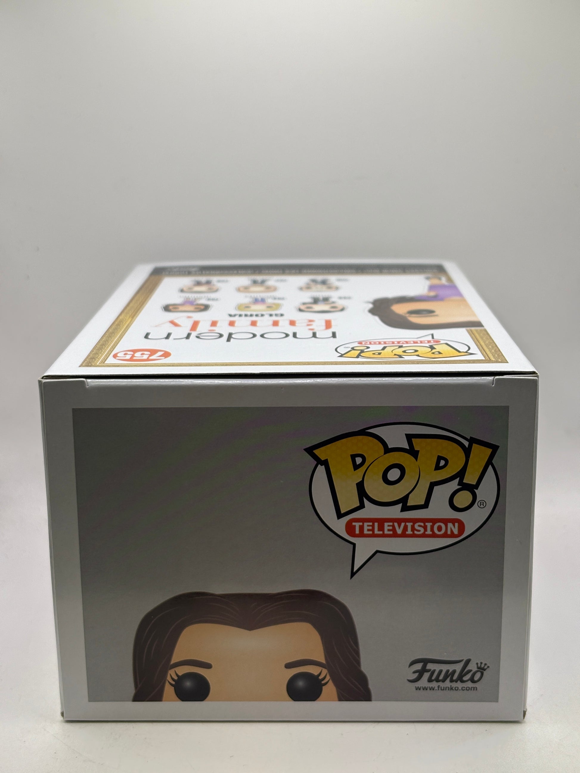 Funko POP! Television Modern Family #755 Gloria Vinyl Figure image 5
