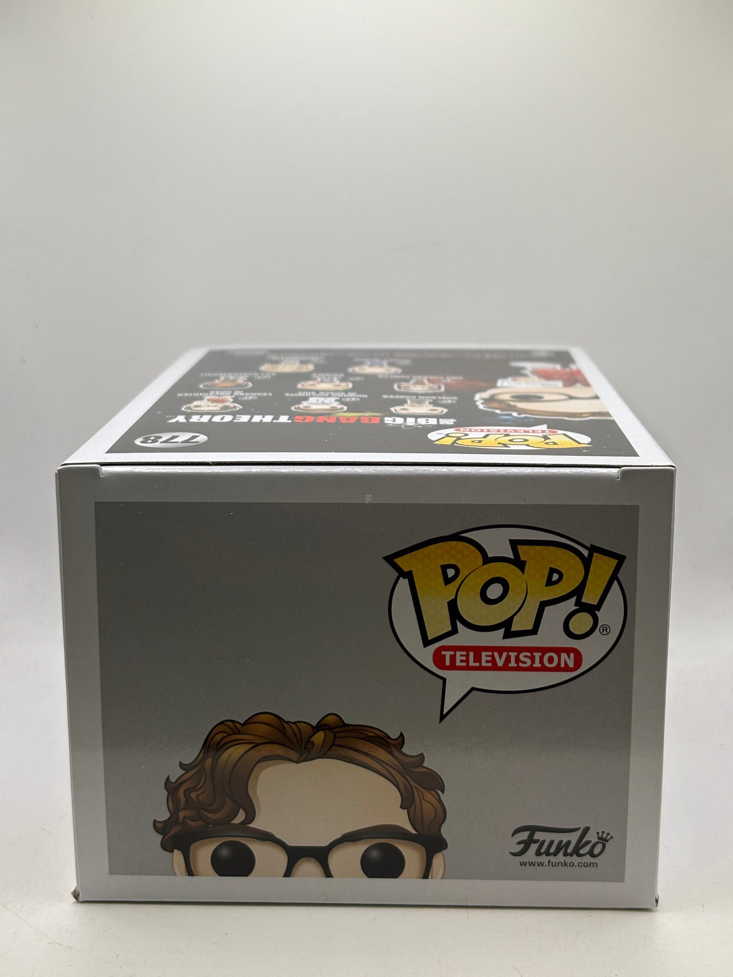 Funko POP! Television The Big Bang Theory #778 Leonard Hofstadter in Robe