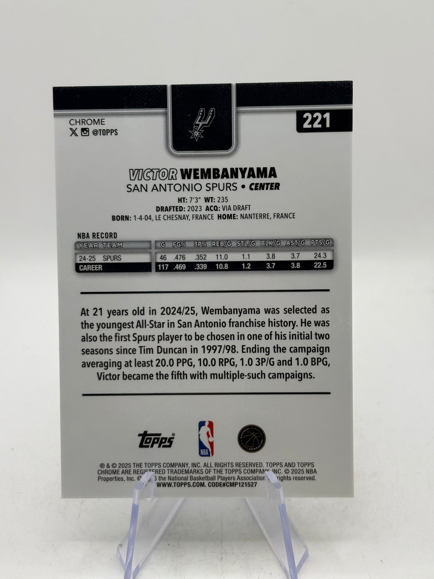 Victor Wembanyama 2025-26 Topps Chrome Aqua Refractor /299 #221