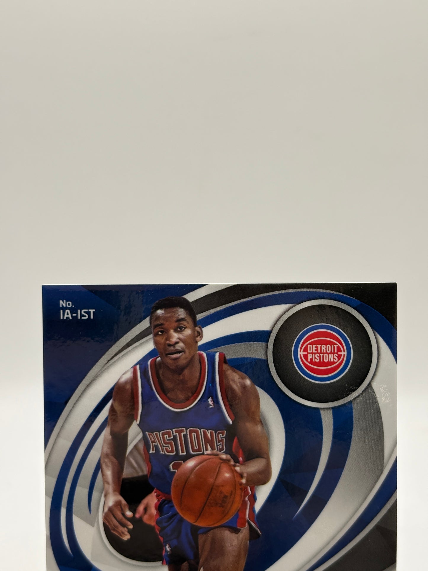 2021-22 Panini Spectra Basketball IA-IST Isiah Thomas Icons Auto 5/5