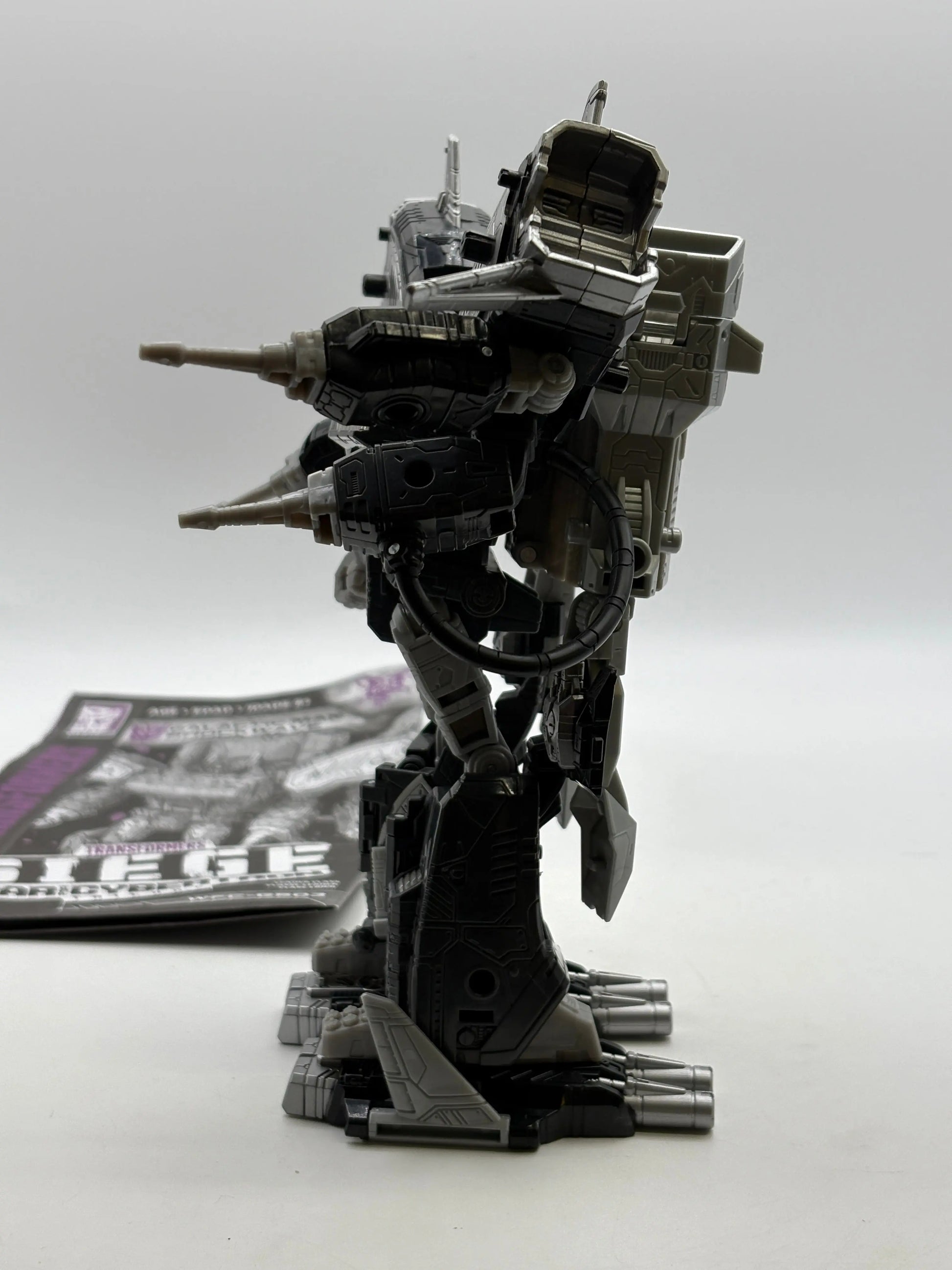 Transformers Legacy Selects Leader Galactic Man Shockwave Loose FRENLY BRICKS - Open 7 Days