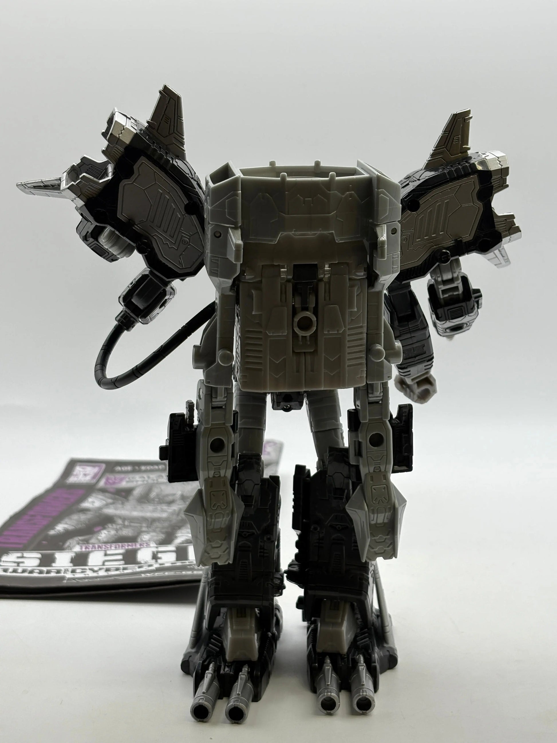 Transformers Legacy Selects Leader Galactic Man Shockwave Loose FRENLY BRICKS - Open 7 Days