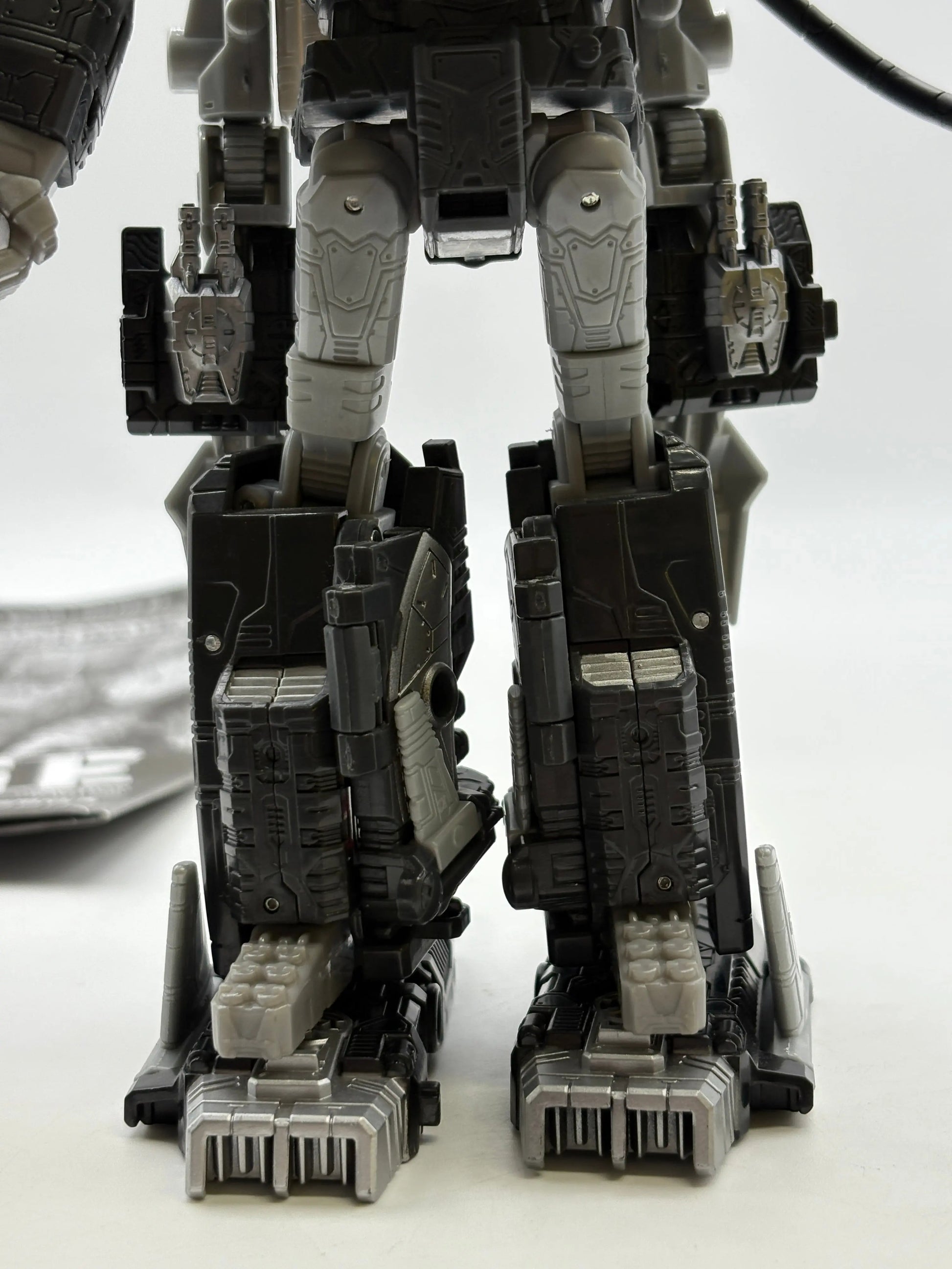 Transformers Legacy Selects Leader Galactic Man Shockwave Loose FRENLY BRICKS - Open 7 Days