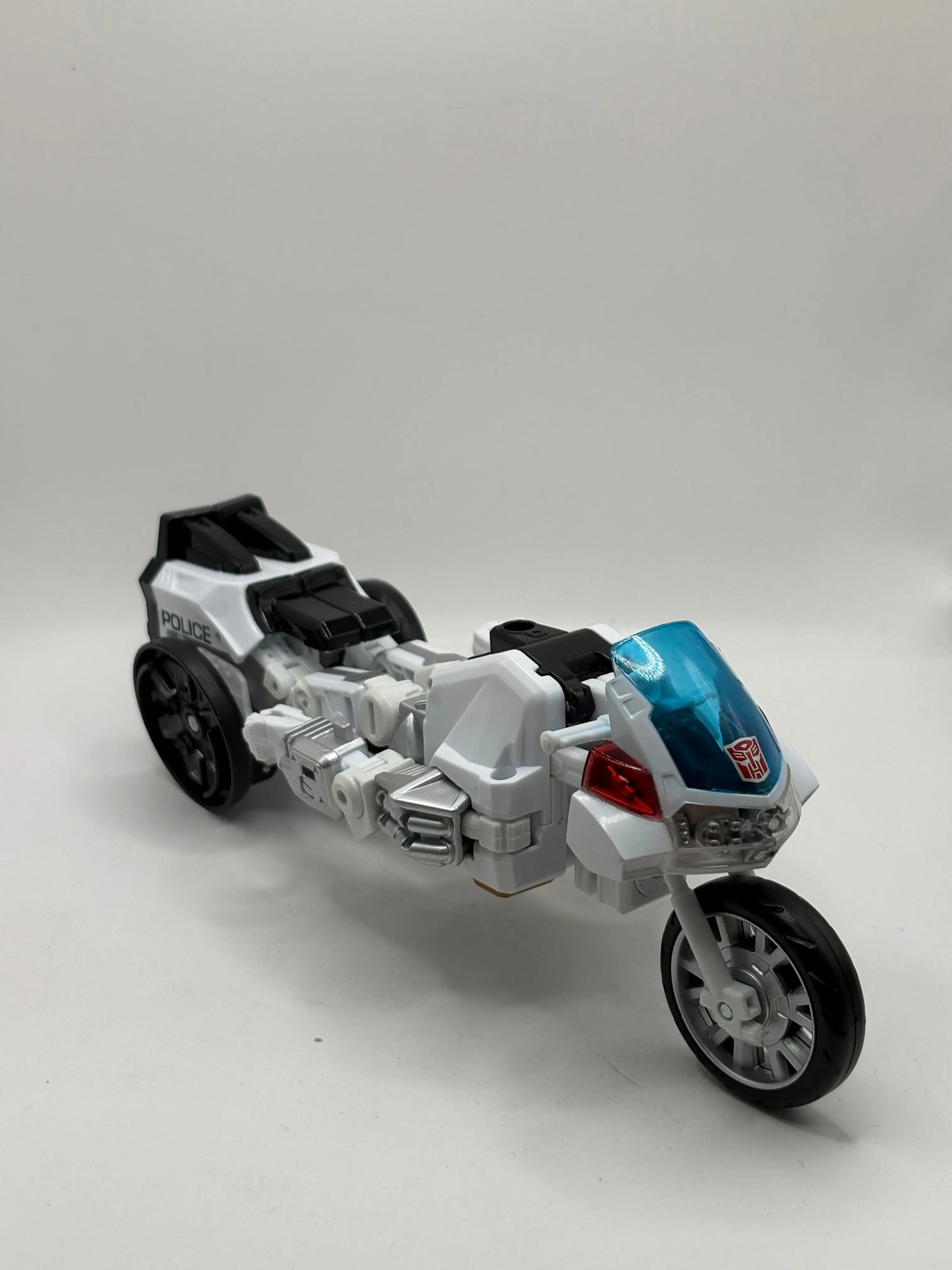Transformers Generations Combiner Wars PROTECTOBOT GROOVE FRENLY BRICKS - Open 7 Days