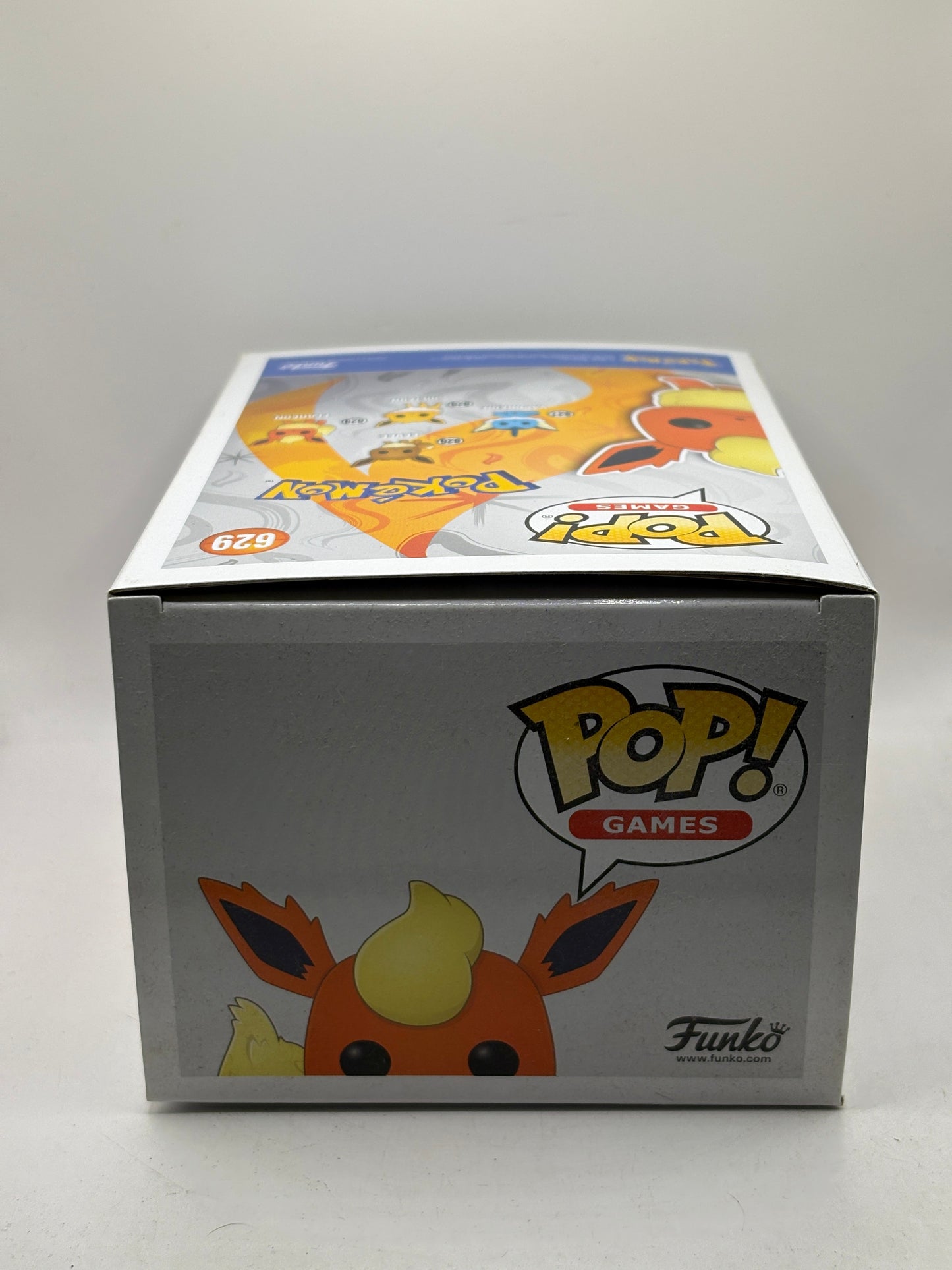 Funko POP! Games Pokemon #629 Flareon Diamond 2021 Wondrous Limited FRENLY BRICKS - Open 7 Days