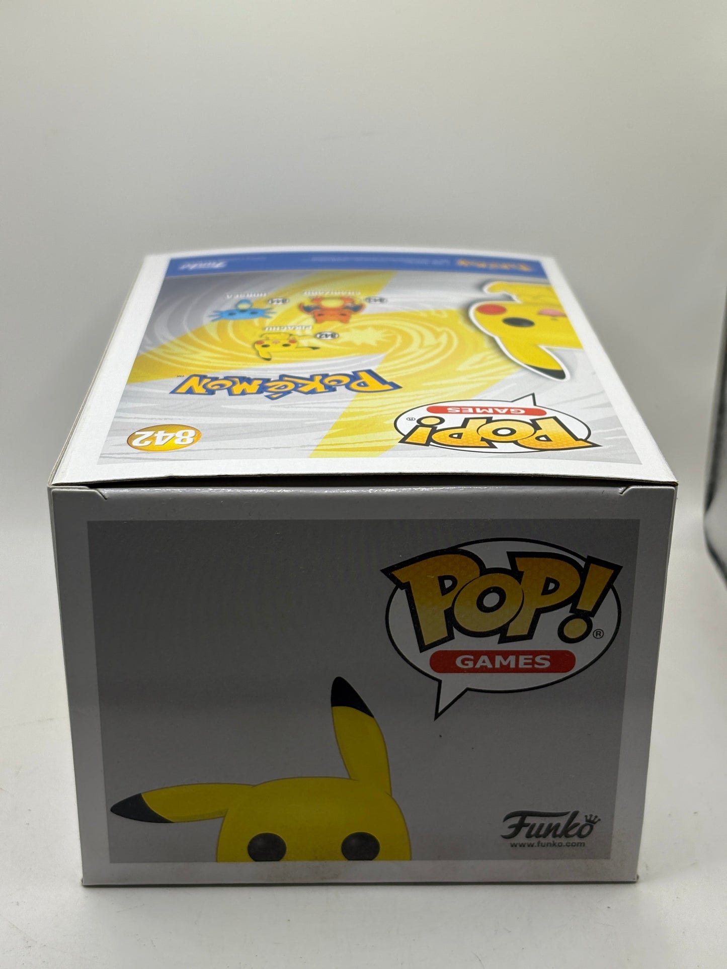 Funko POP! Games Pokemon #842 Pikachu Diamond 2021 Fall Con FRENLY BRICKS - Open 7 Days