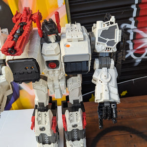 Transformers Generations Metroplex ko FRENLY BRICKS - Open 7 Days