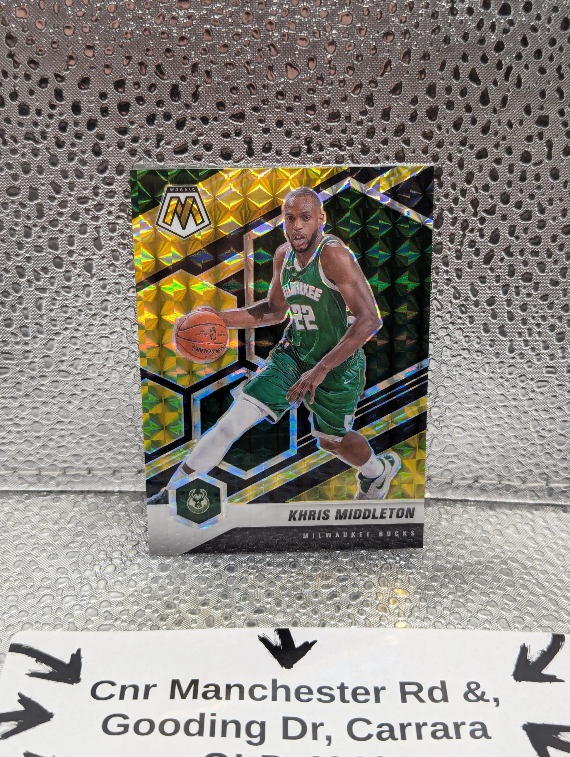 2020-21 Panini Mosaic Gold Khris Middleton /8 Basketball Card FRENLY BRICKS - Open 7 Days