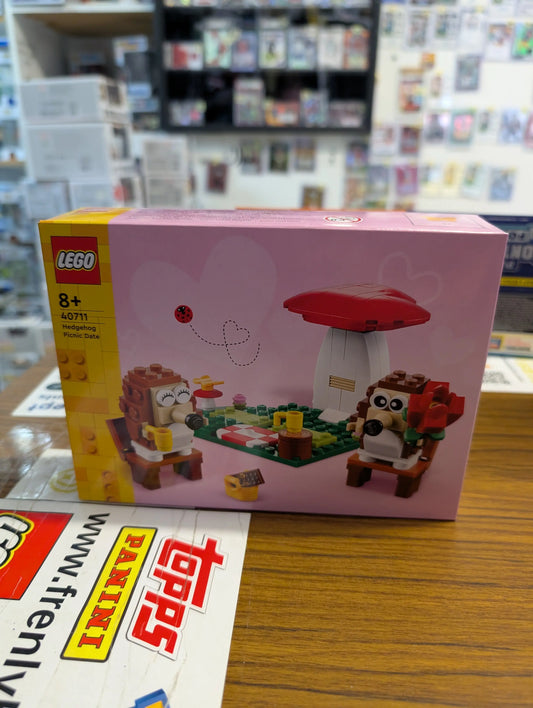LEGO -  Hedgehog Picnic Date (40711) NEW Valentine's Day FRENLY BRICKS - Open 7 Days