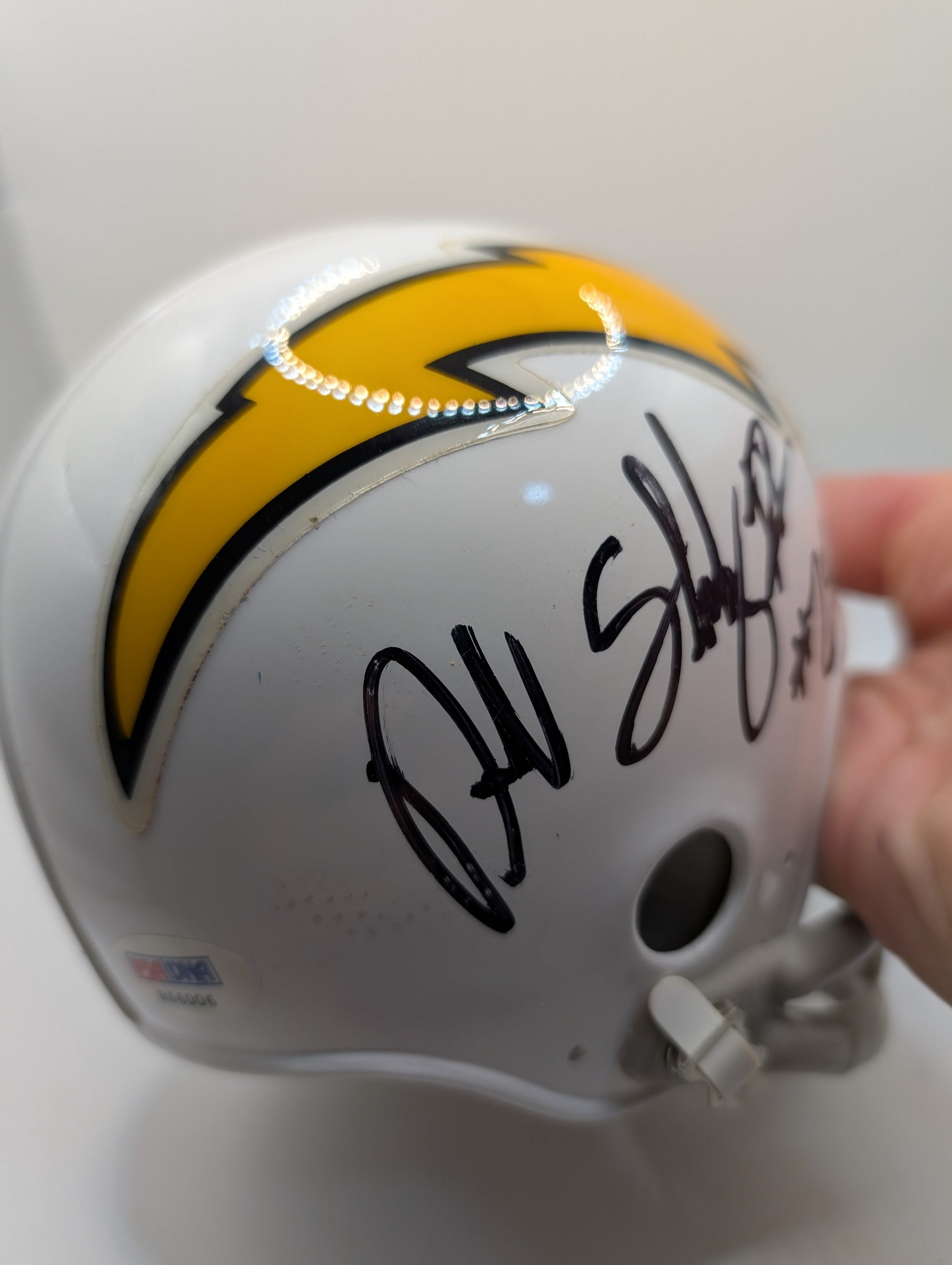 Mini-Helmet: SIGNER DARRELL STUCKEY Rookiegraph Auto Chargers NFL Multi Auto FRENLY BRICKS - Open 7 Days
