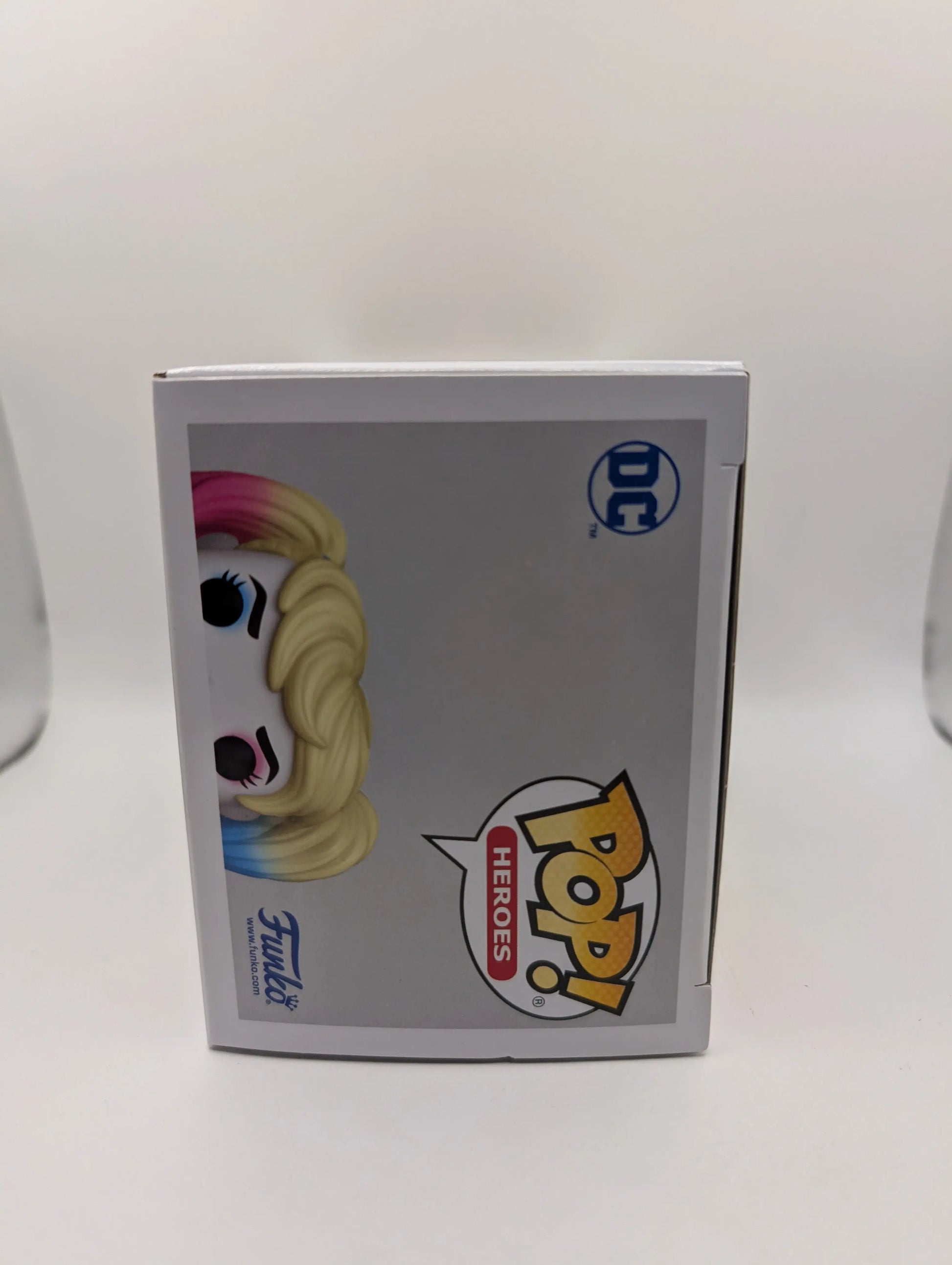 DC Comics - Harley Quinn with Bat Pop! Vinyl Figure #451 Funko FRENLY BRICKS - Open 7 Days