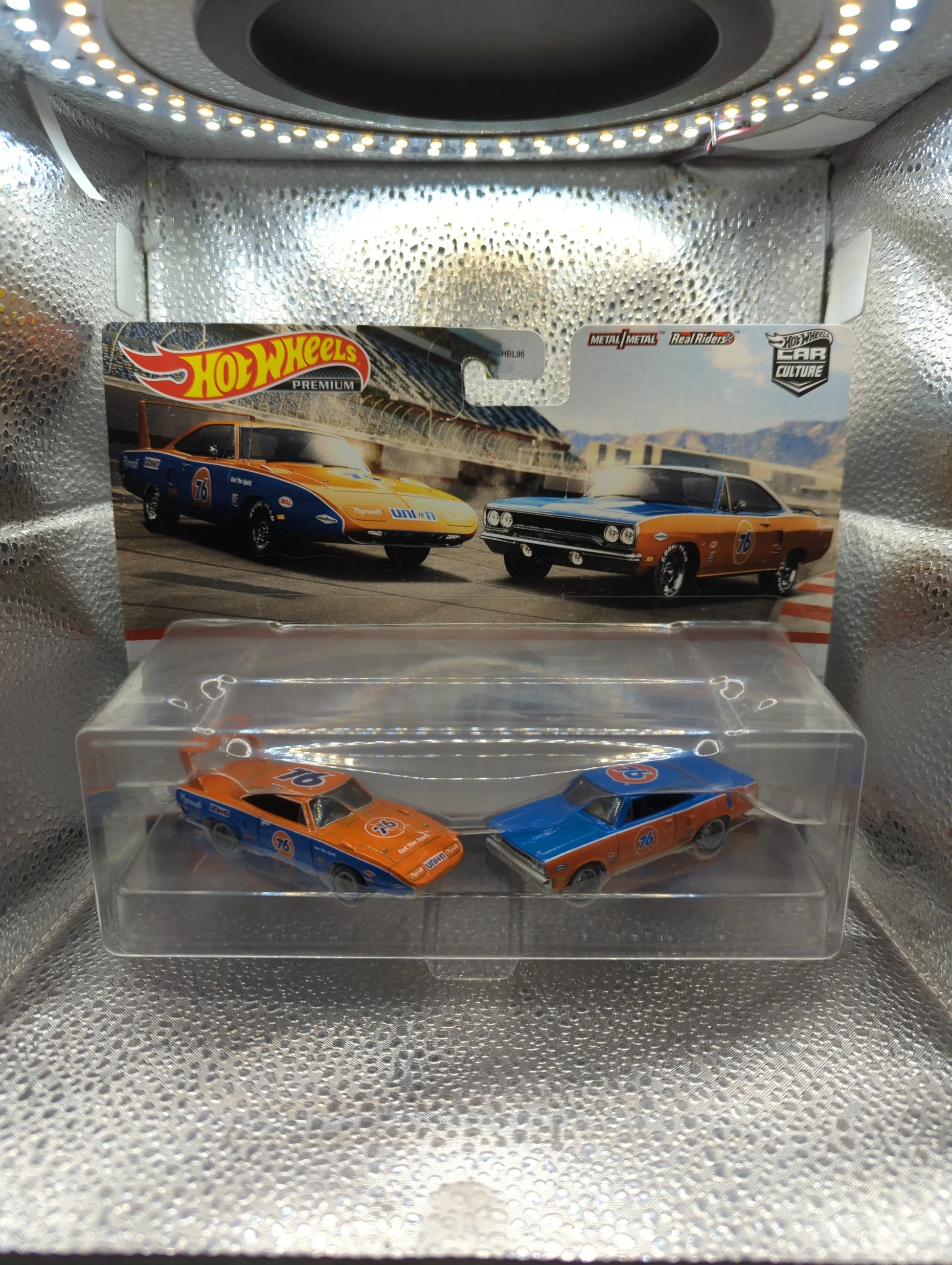 Hot Wheels Car Culture 2 Pack Set 1970 Plymouth Superbird Roadrunner Mopar FRENLY BRICKS - Open 7 Days