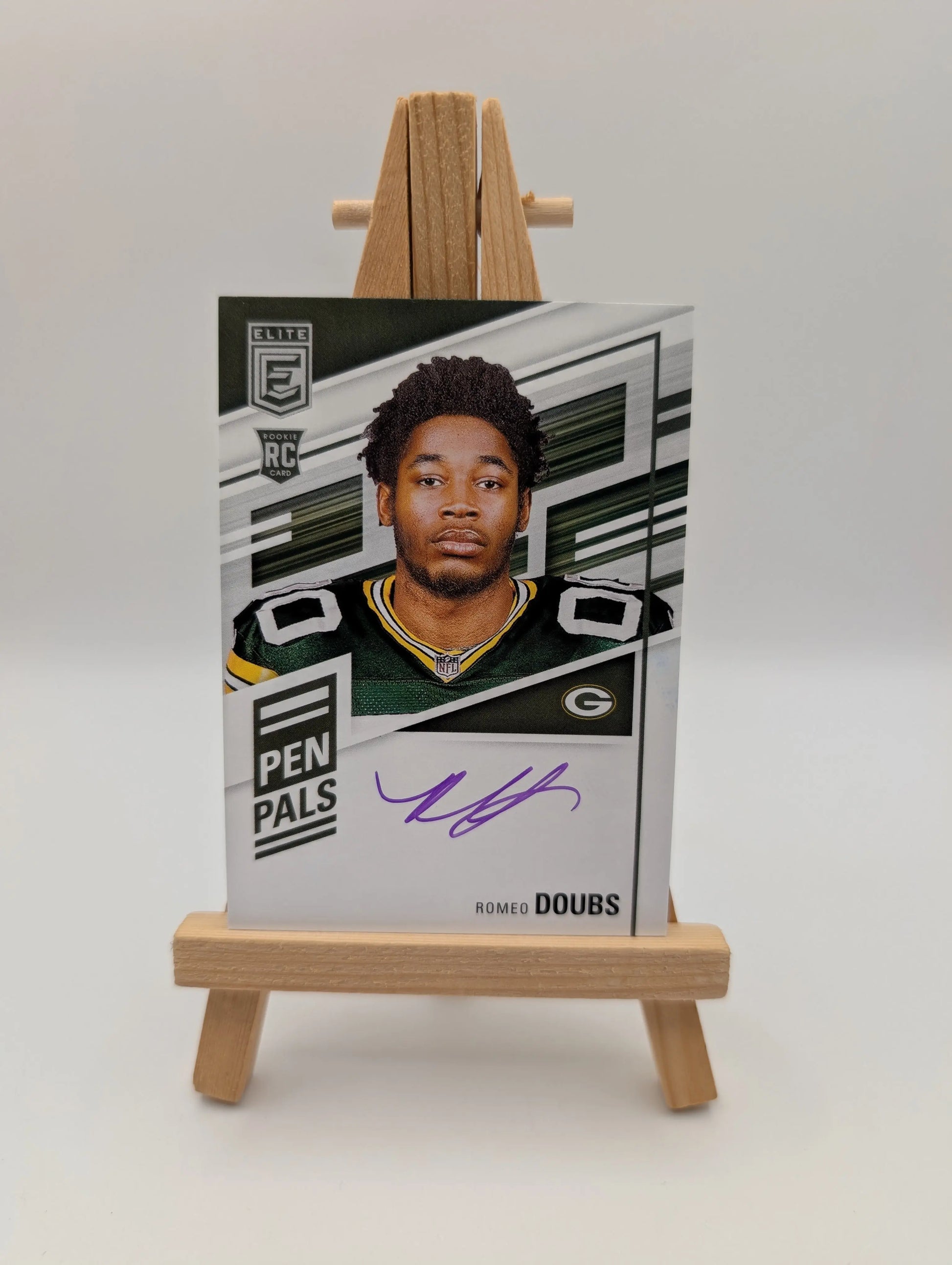 2022 Elite Romeo Doubs Pen Pals On Card Auto Purple Ink #PP-RD Packers Rookie FRENLY BRICKS - Open 7 Days