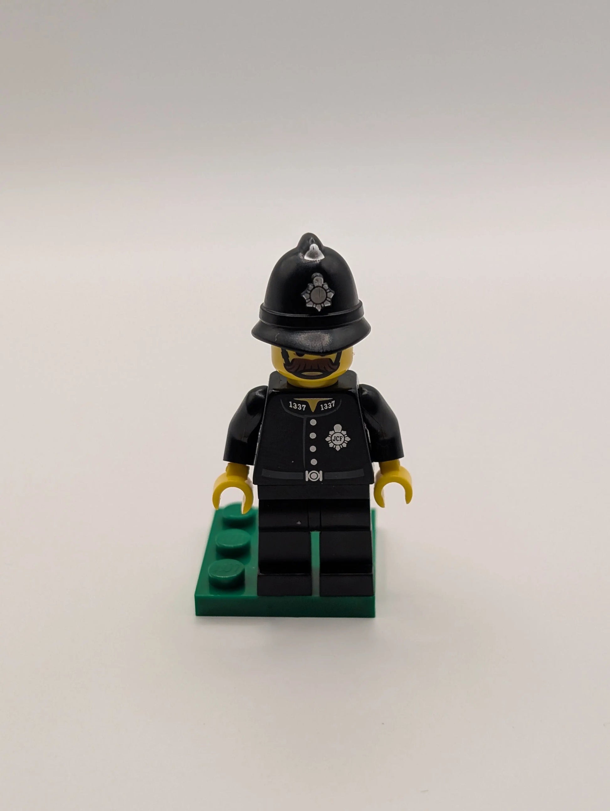 Lego col177 CONSTABLE Series 11 Collectible Minifigure Police FRENLY BRICKS - Open 7 Days