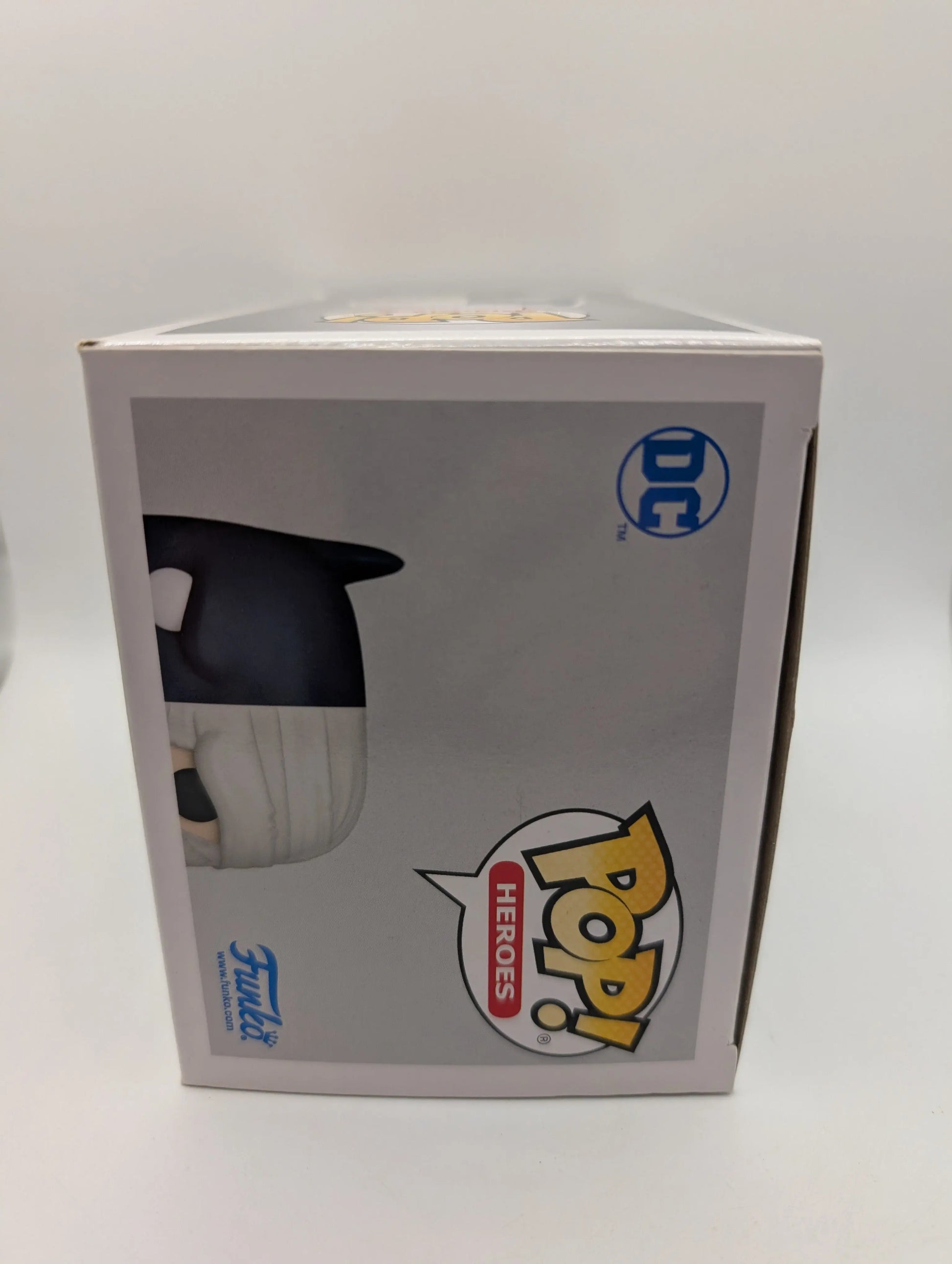 Funko POP! Heroes Batman #460 Batman Hush Special FRENLY BRICKS - Open 7 Days
