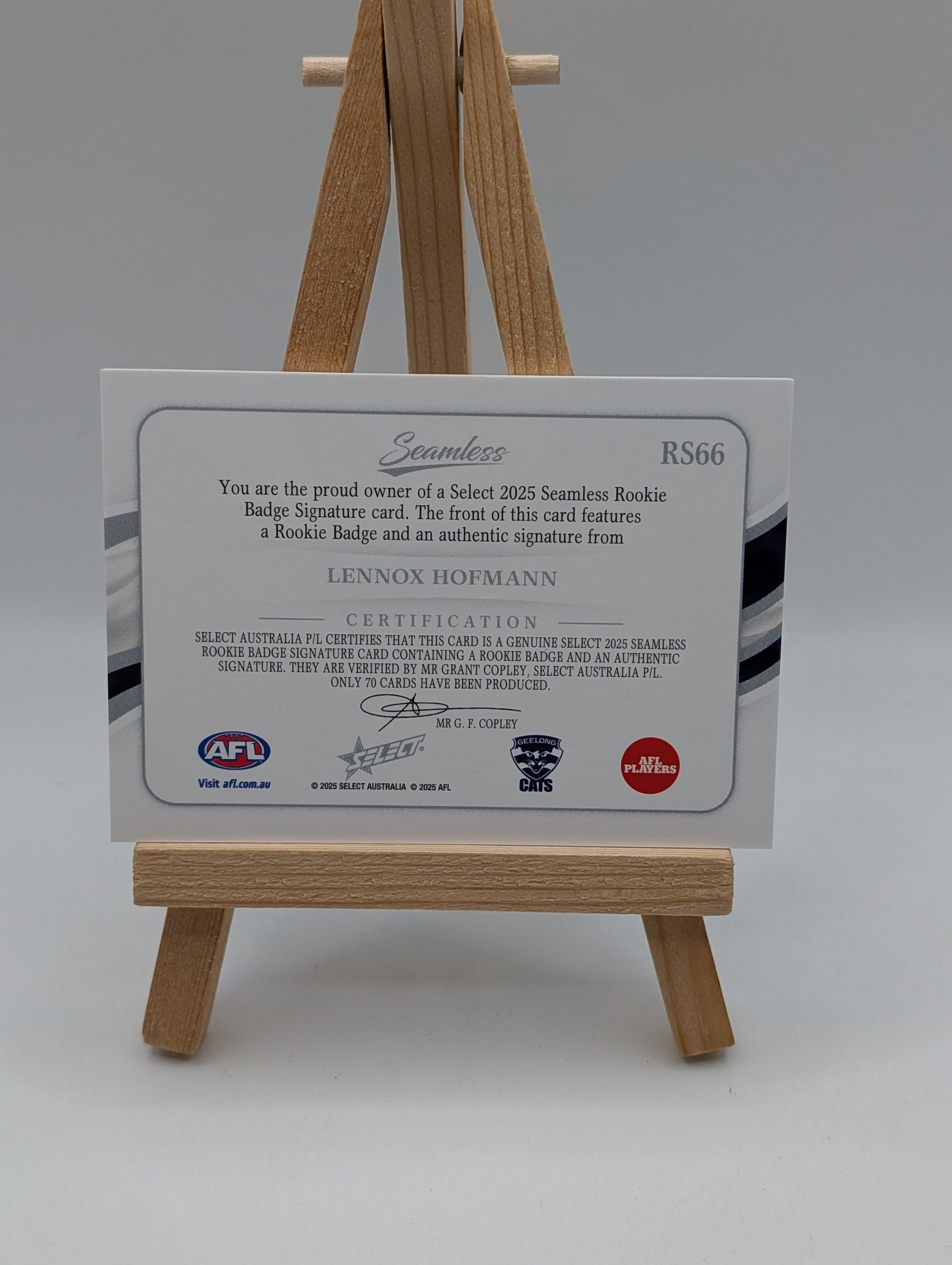 Lennox Hofmann Rookie Badge Signature Seamless Select /70 AFL 2025 Geelong FRENLY BRICKS - Open 7 Days