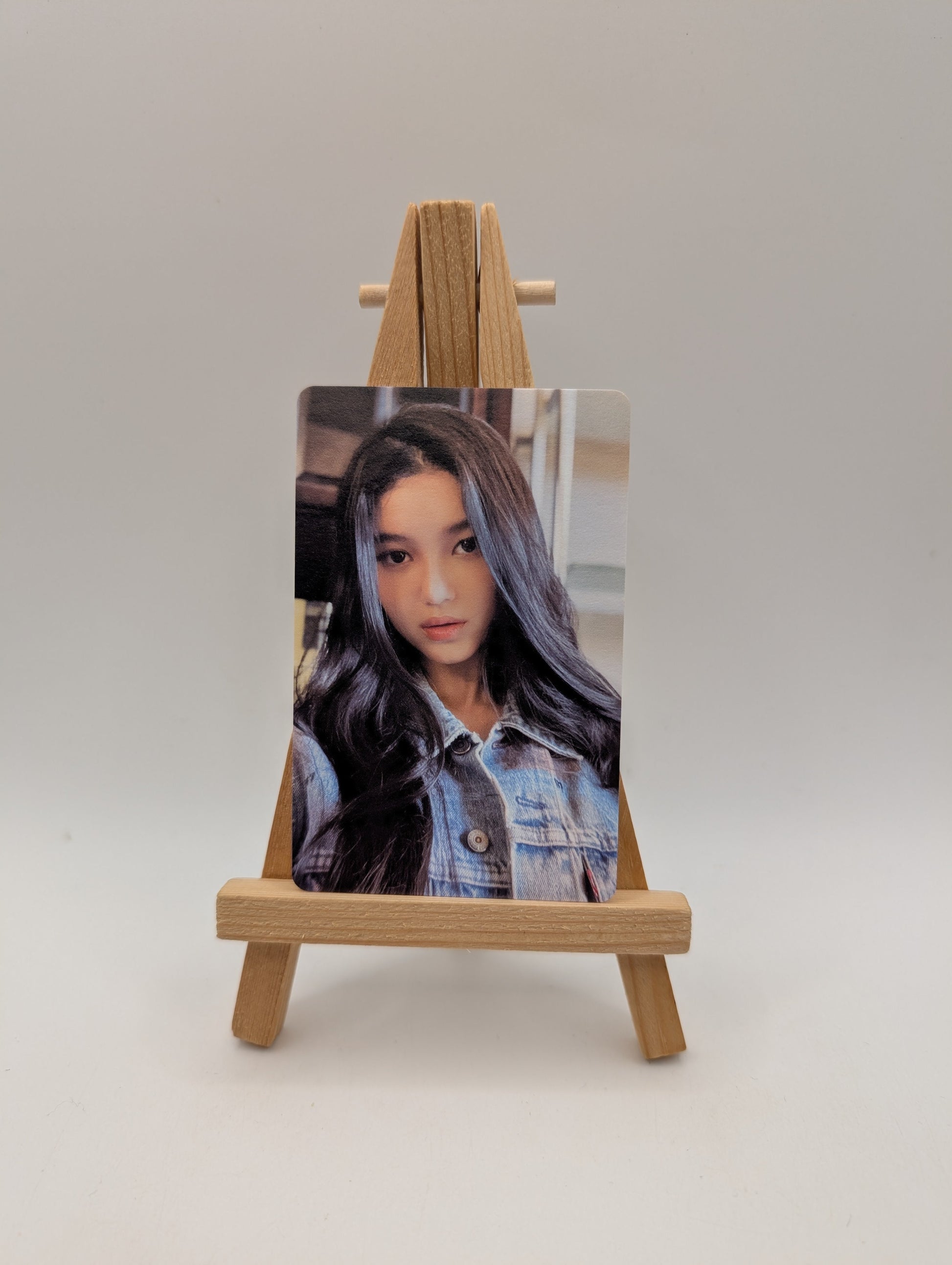 Danielle Official Photocard  NewJeans 1st EP New Jeans Album Bluebook Version FRENLY BRICKS - Open 7 Days