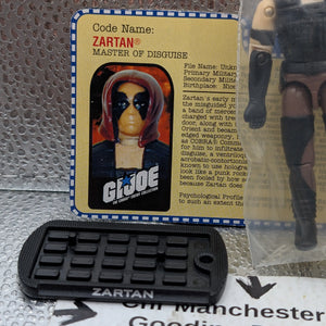 GI JOE~ 2001 ZARTAN ~ SPY EXCELLENT~ 100% complete & CARD 2000 FRENLY BRICKS - Open 7 Days