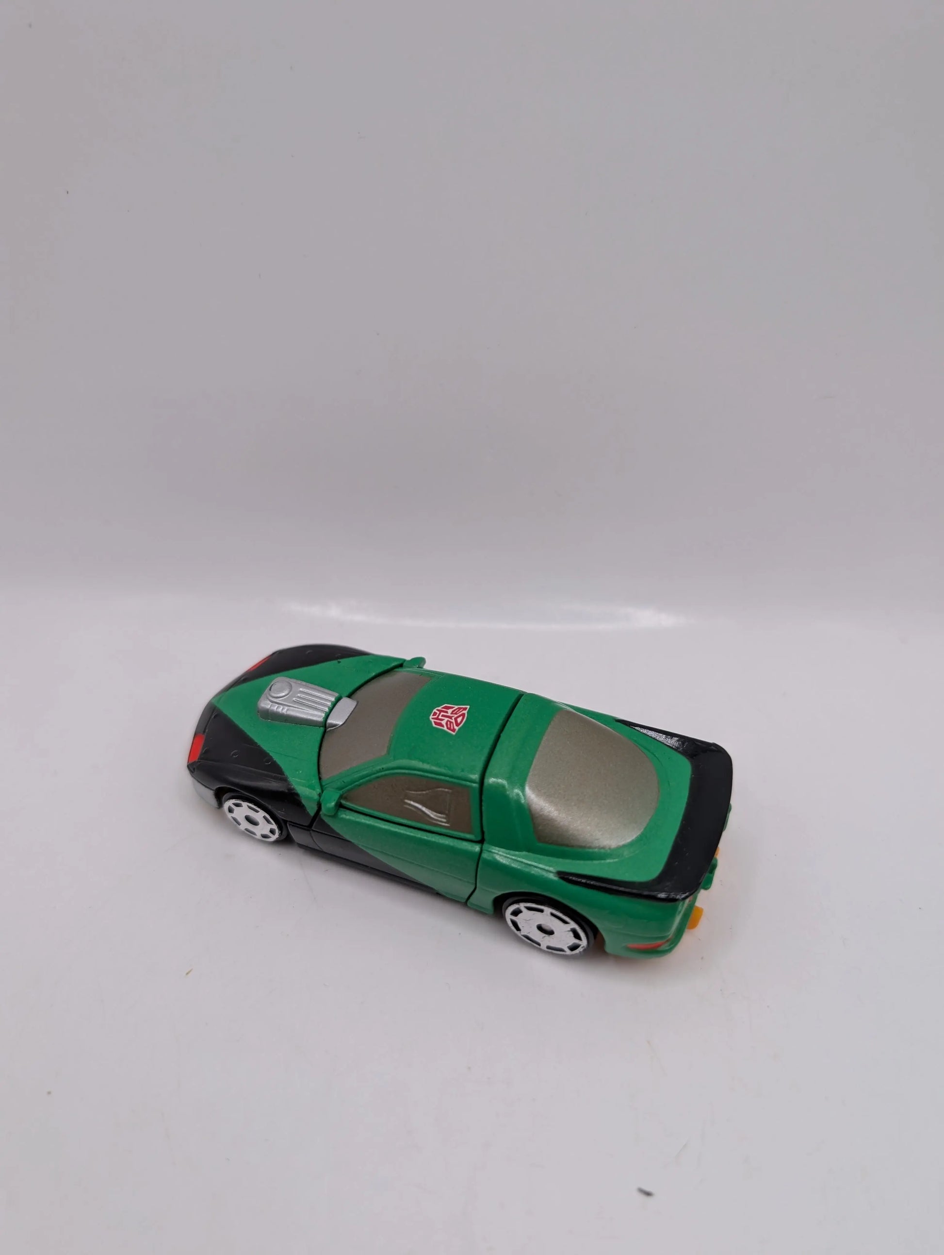 TRANSFORMERS ROBOTS IN DISGUISE SIDE SWIPE, Basic 2001 FRENLY BRICKS - Open 7 Days