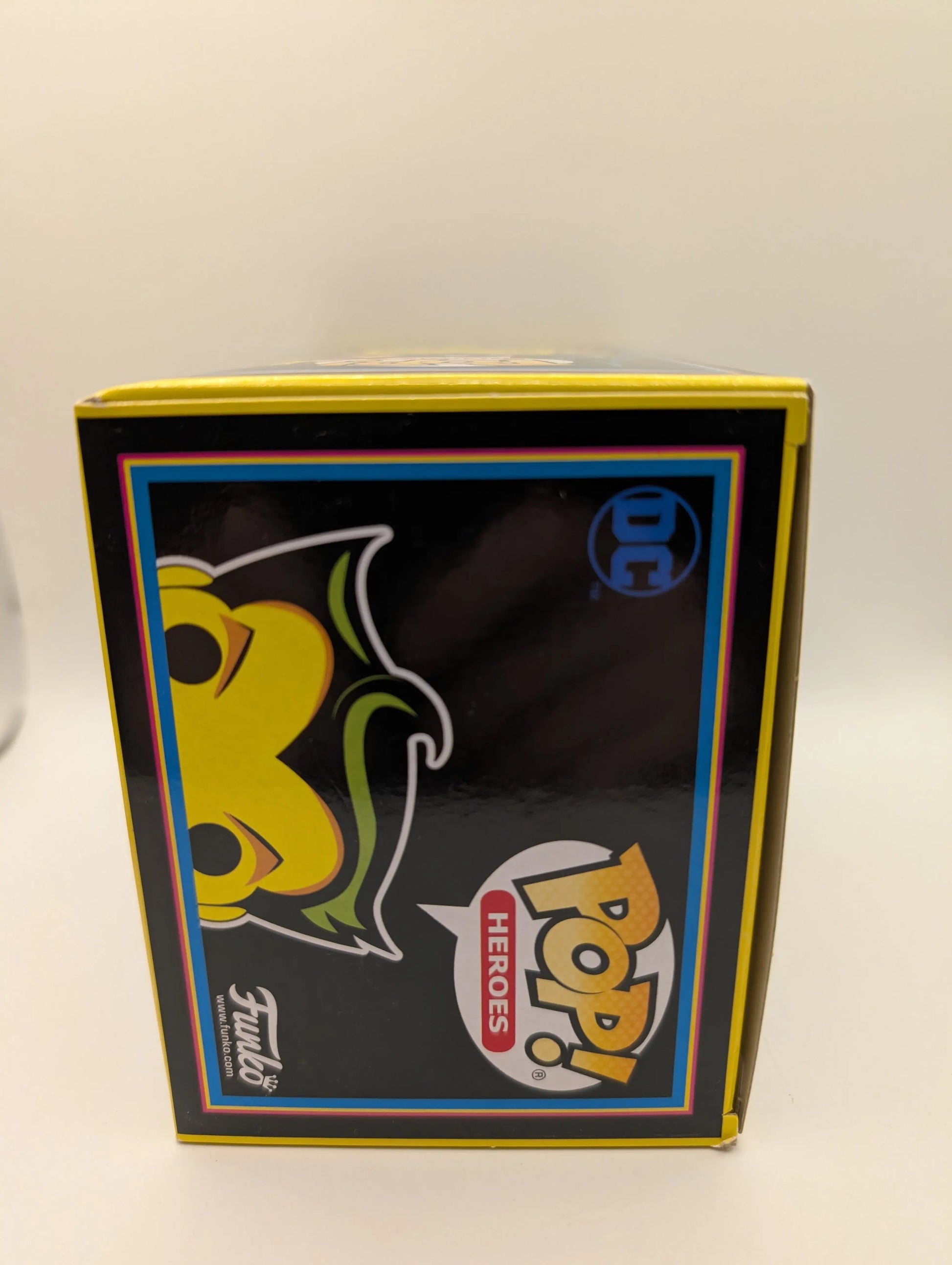 Funko Pop! Heroes - The Joker - Vinyl Figure #370 Black Light Glow FRENLY BRICKS - Open 7 Days