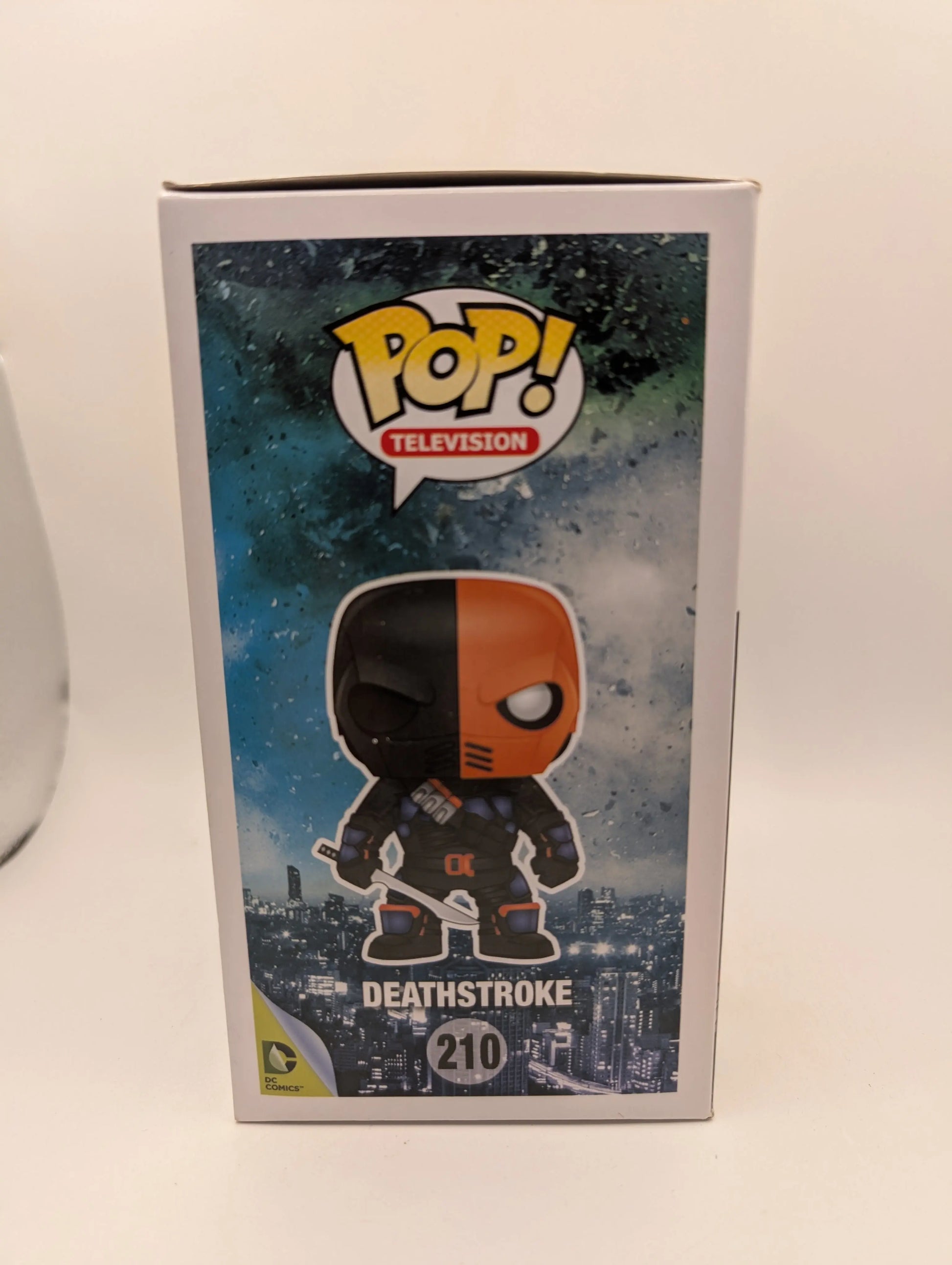 Funko Pop! TV: Arrow - Deathstroke #210 Vinyl Figure FRENLY BRICKS - Open 7 Days