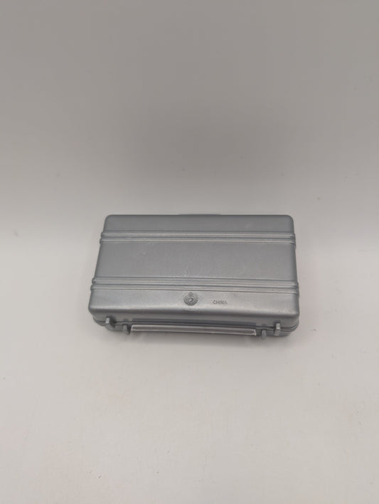 2004 WAYNE ENTERPRISES Dark Knight BATMAN 3" Toy Suitcase Accessory - Complete A FRENLY BRICKS - Open 7 Days