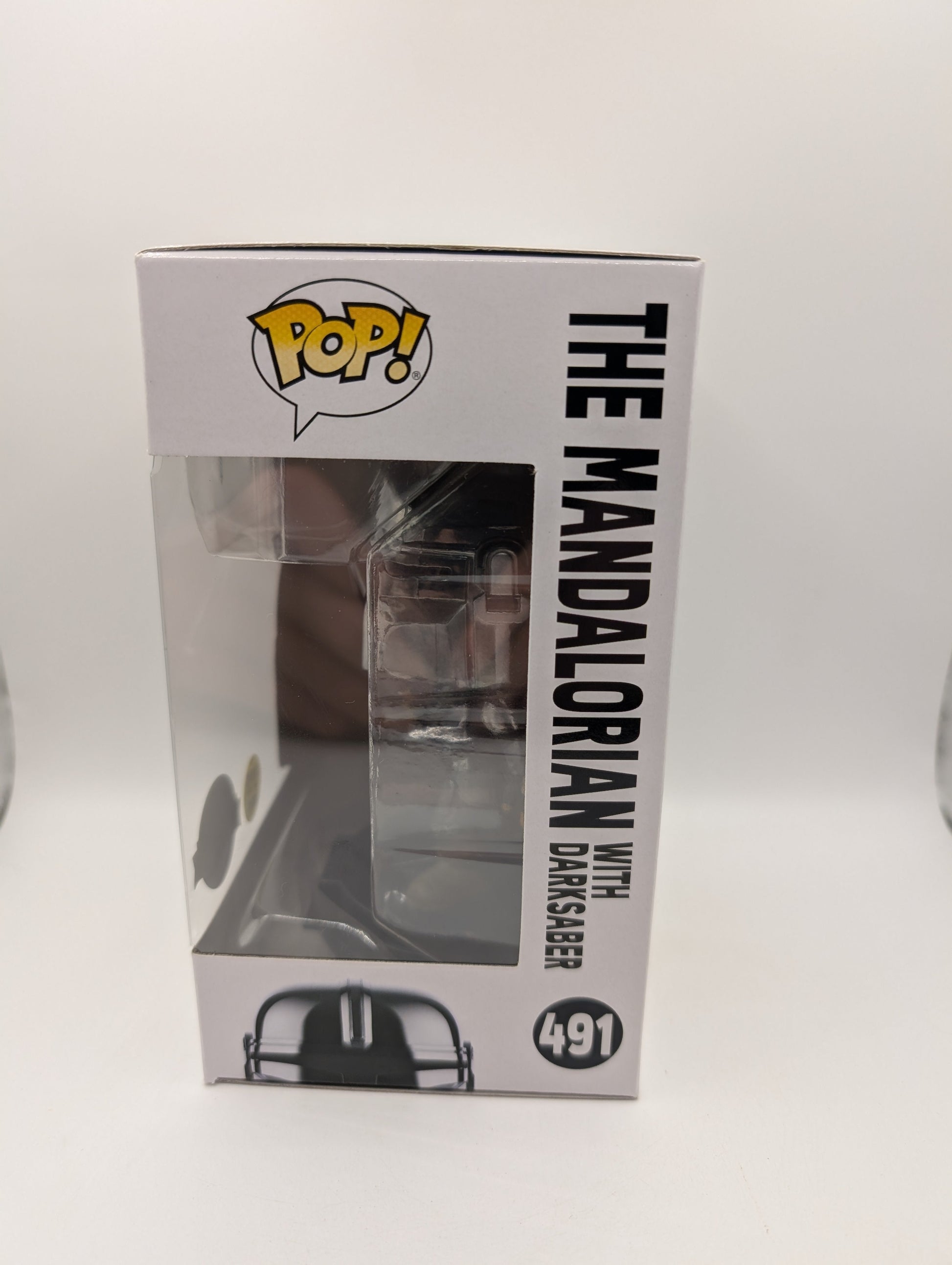 Funko Pop! Star Wars The Mandalorian With Darksaber Glows In The Dark #491 FRENLY BRICKS - Open 7 Days