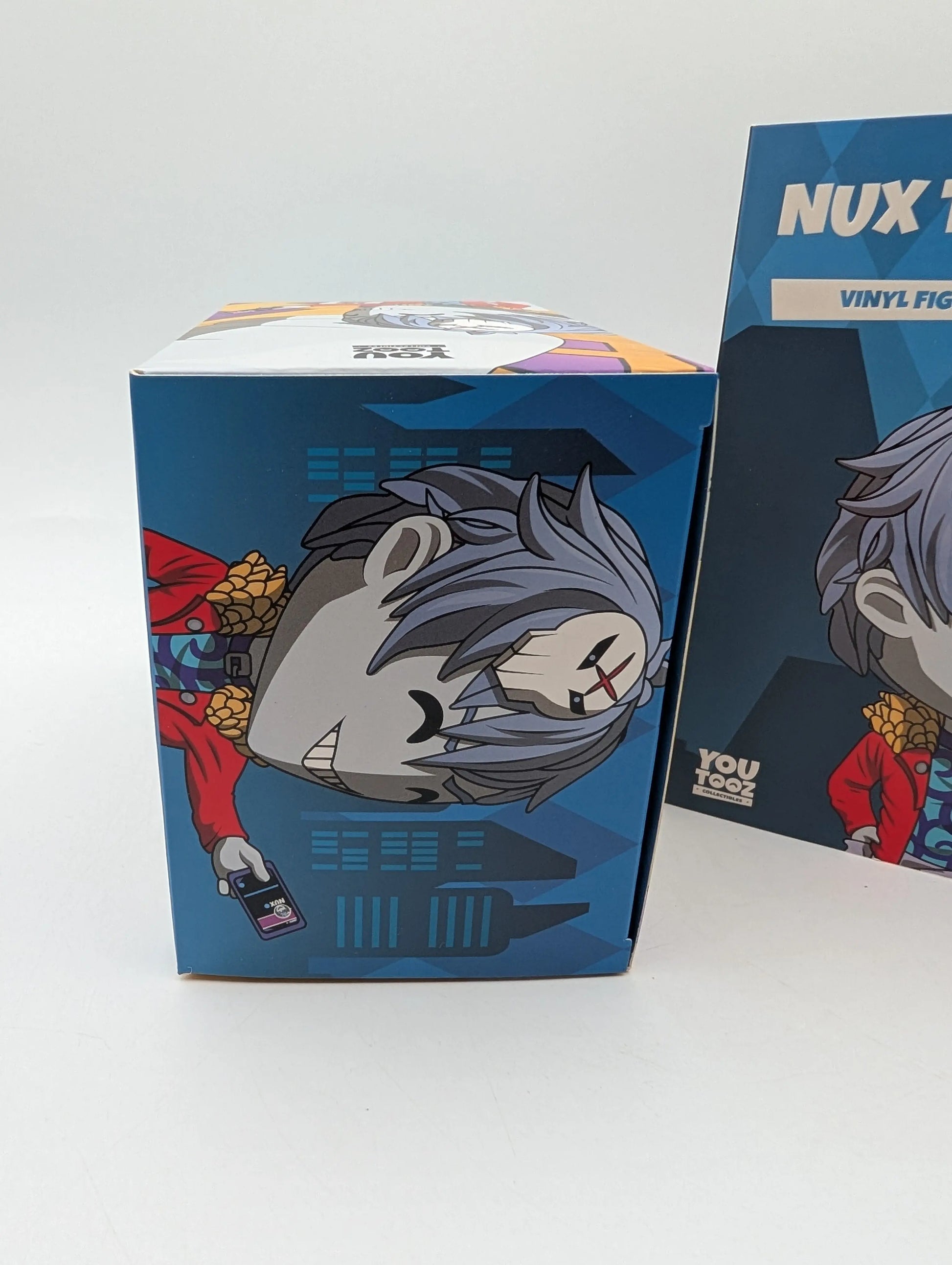 Youtooz * Nux Taku Versus * Vinyl Figure * 416 FRENLY BRICKS - Open 7 Days