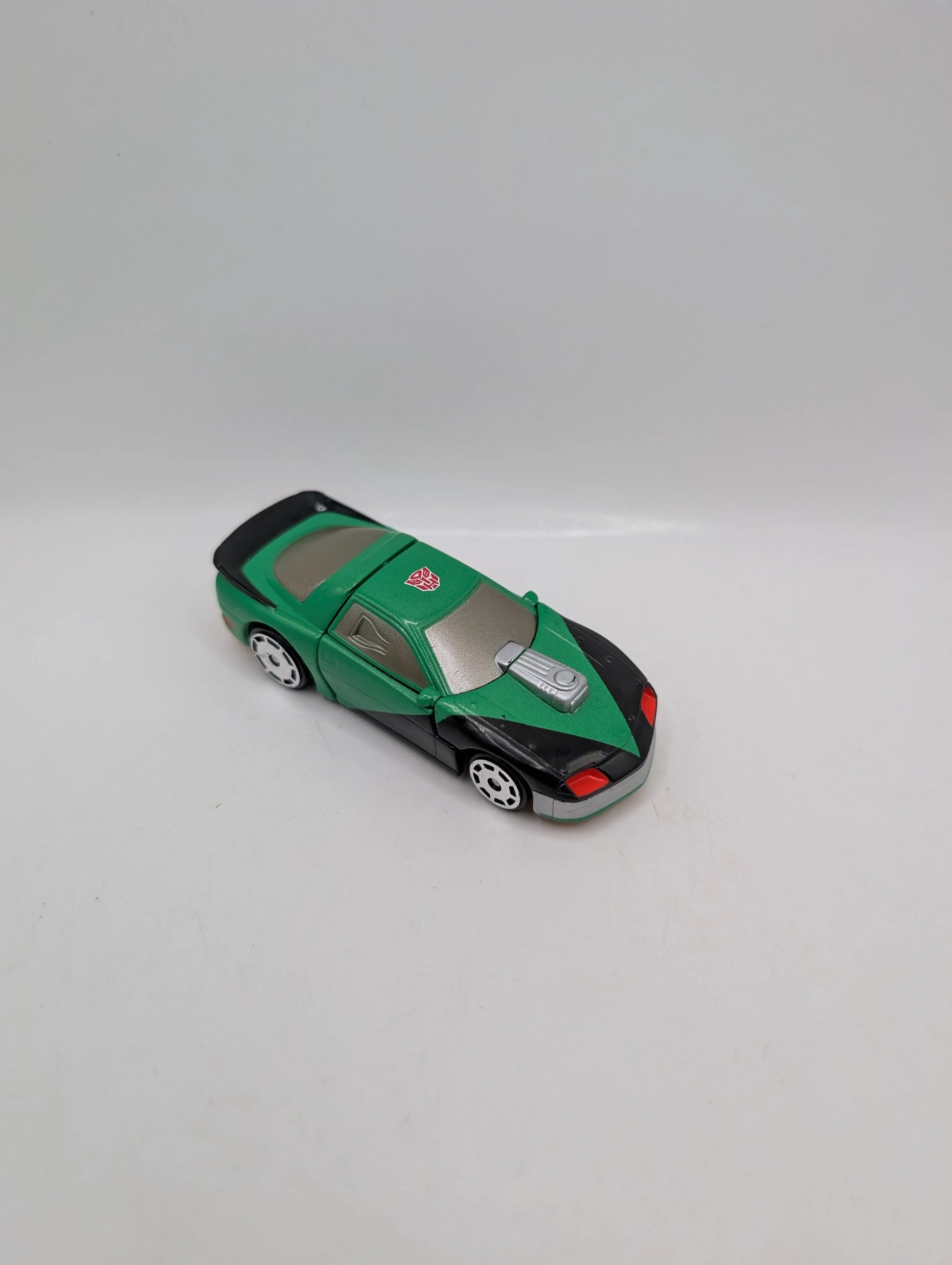 TRANSFORMERS ROBOTS IN DISGUISE SIDE SWIPE, Basic 2001 FRENLY BRICKS - Open 7 Days