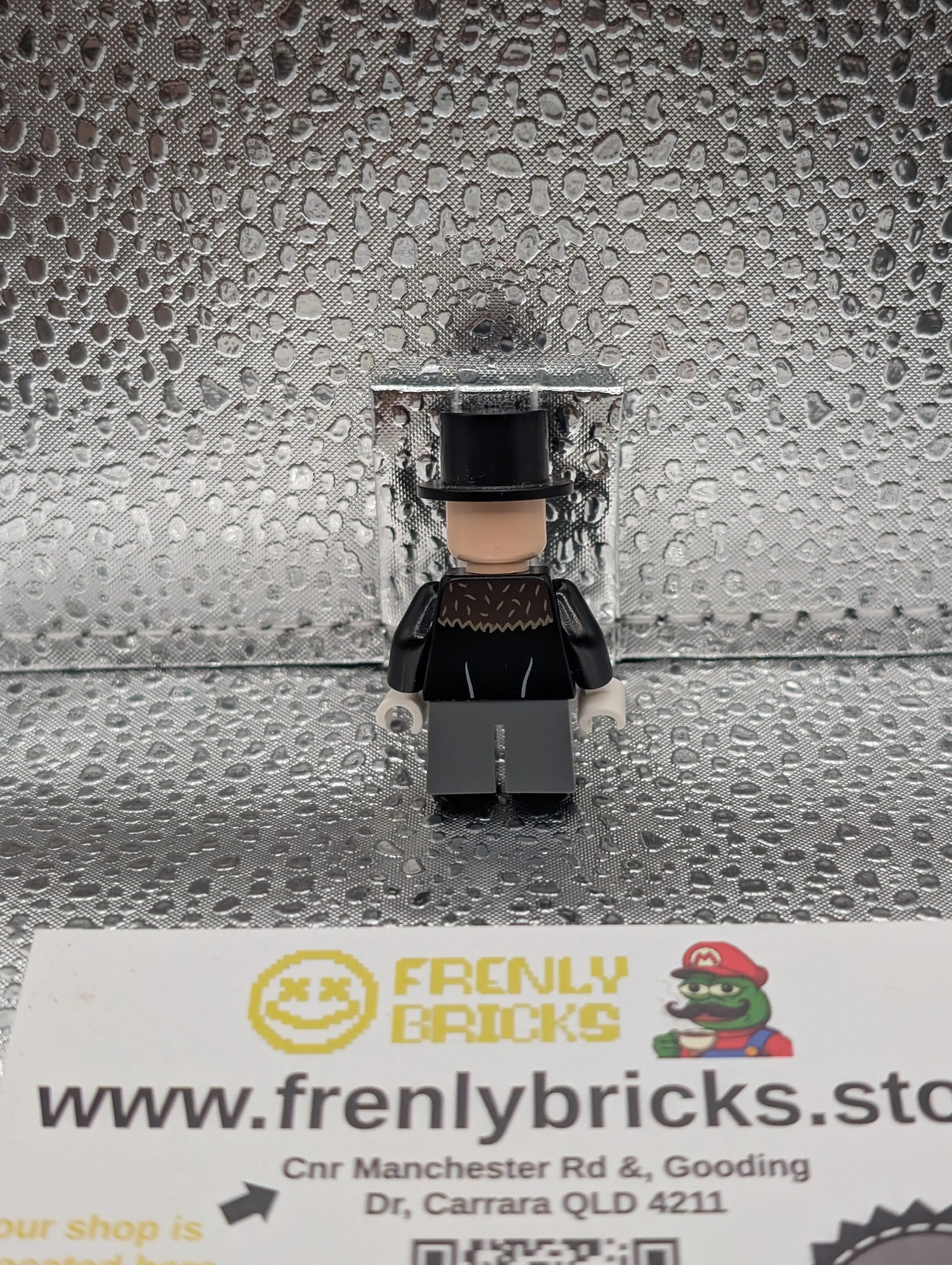 Lego Super Heroes Minifigure DC Batman The Penguin 76010 Rare Two Fur FRENLY BRICKS - Open 7 Days