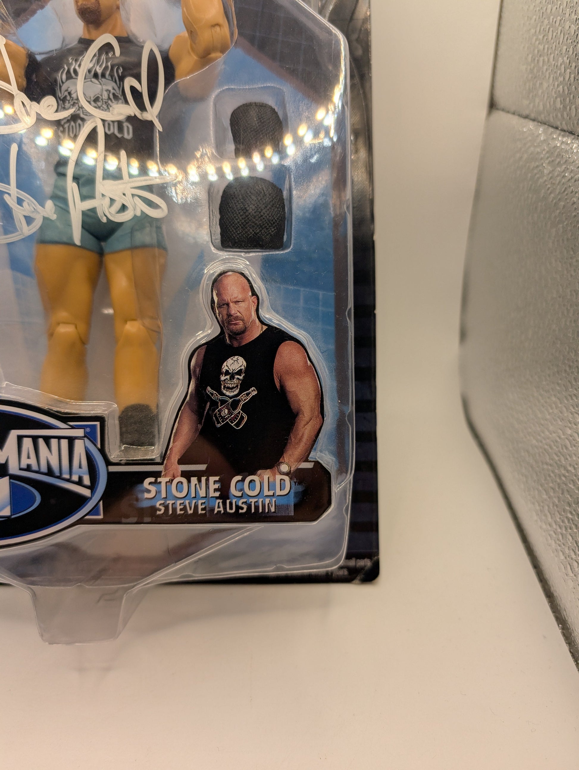 WWE WrestleMania 21 Stone Cold Steve Austin Action Figure 2005 New SIGNED AUTO FRENLY BRICKS - Open 7 Days