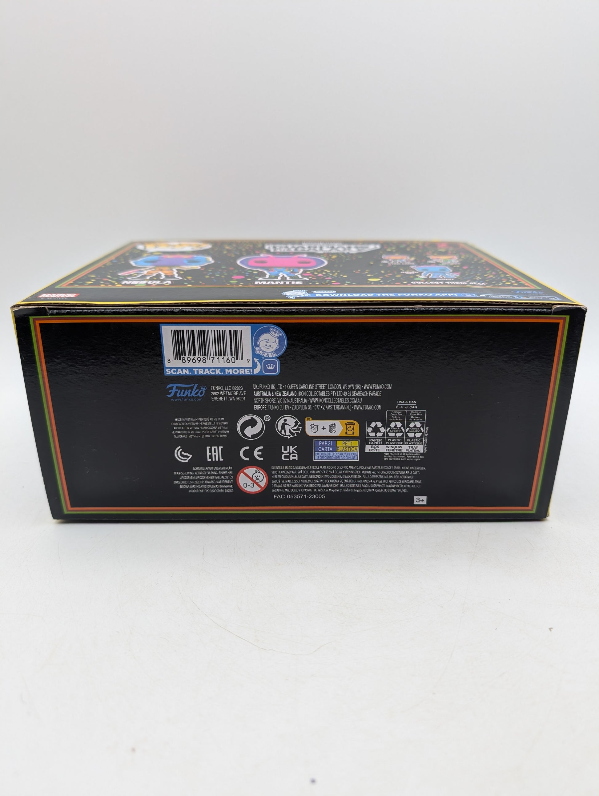Funko Pop! Marvel Nebula and Mantis Blacklight Glow Exclusive 2-Pack image 10