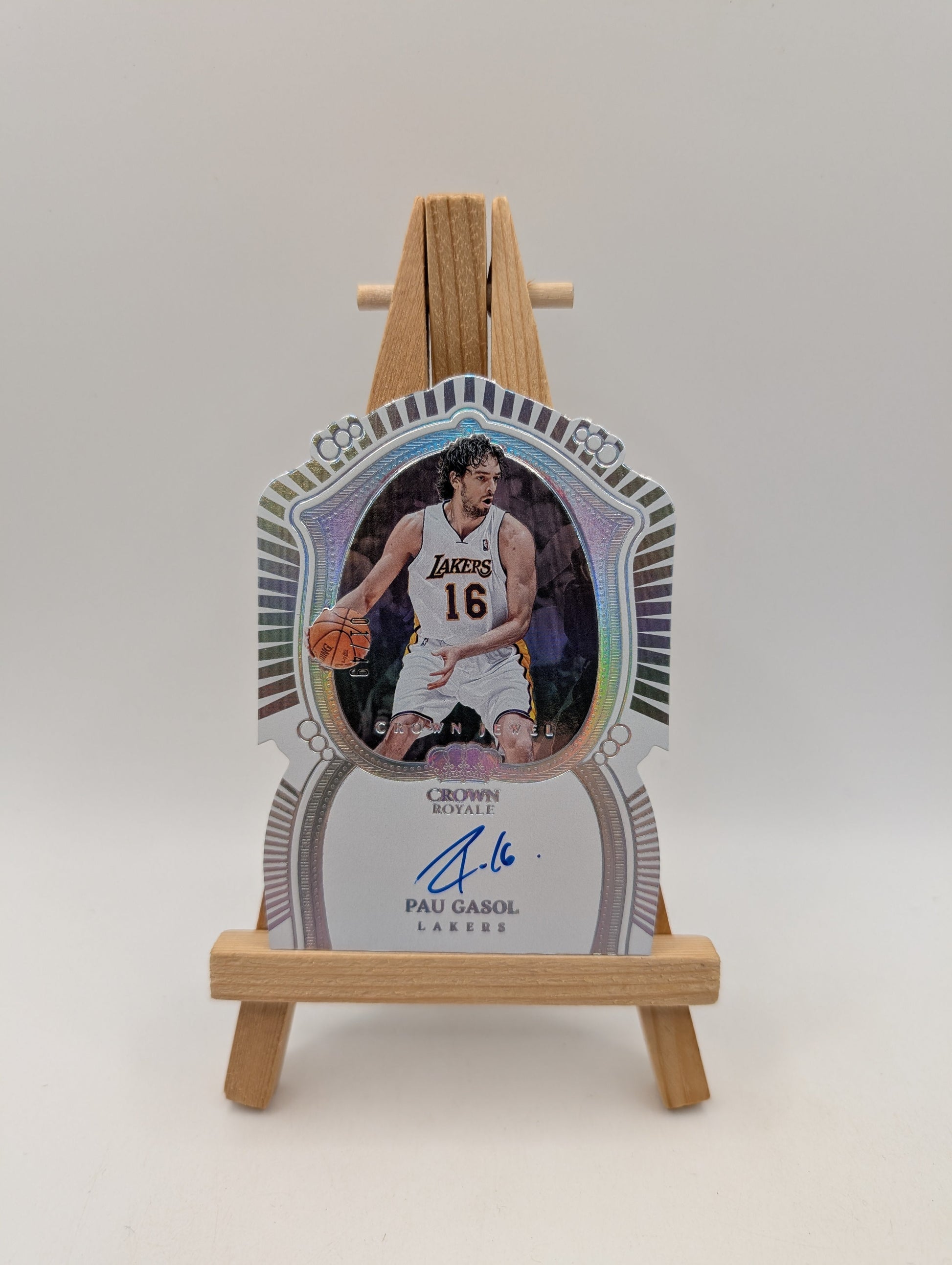 Pau Gasol 2022-23 Panini Crown Royale Jewel Signatures Auto /49 Lakers FRENLY BRICKS - Open 7 Days