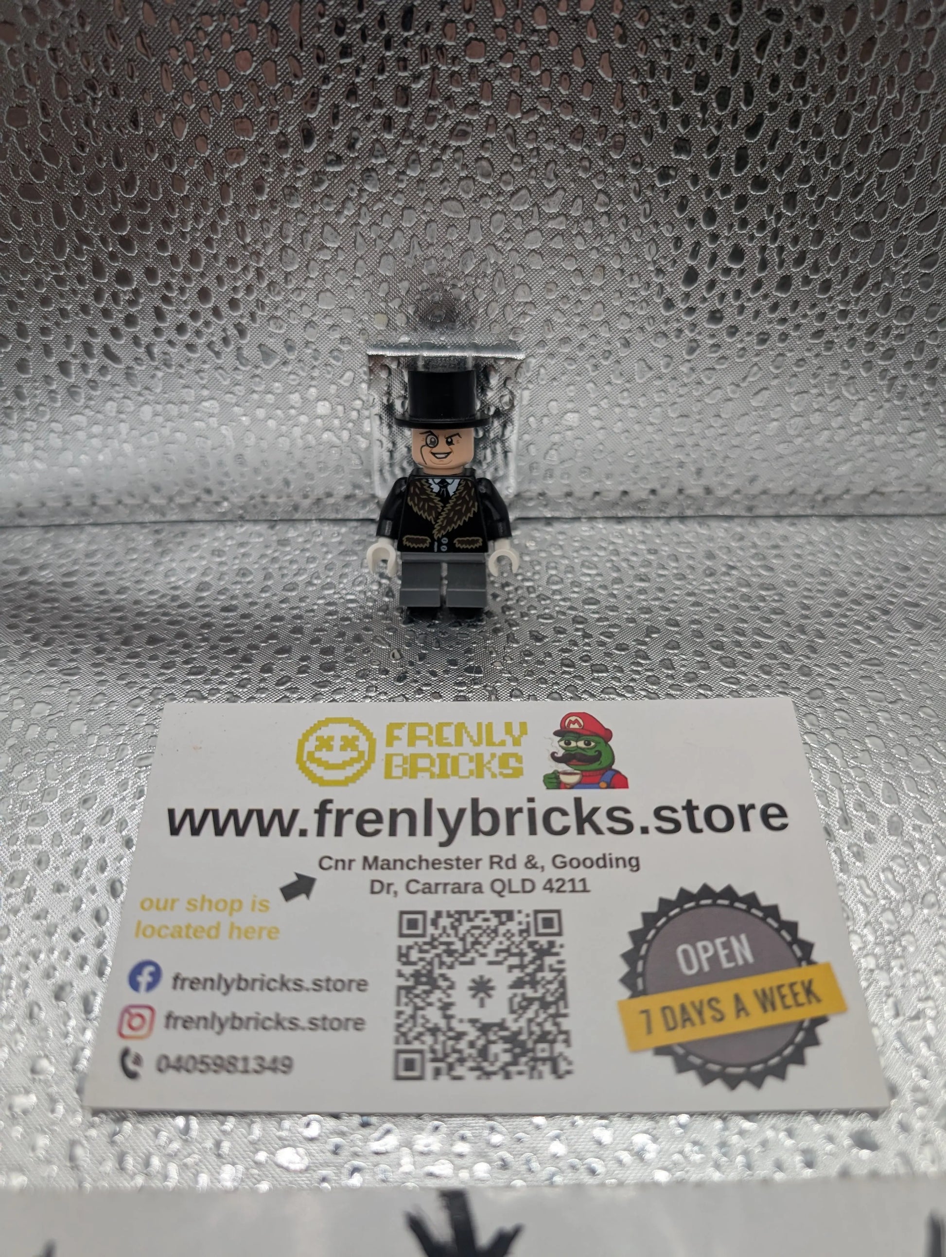 Lego Super Heroes Minifigure DC Batman The Penguin 76010 Rare Two Fur FRENLY BRICKS - Open 7 Days