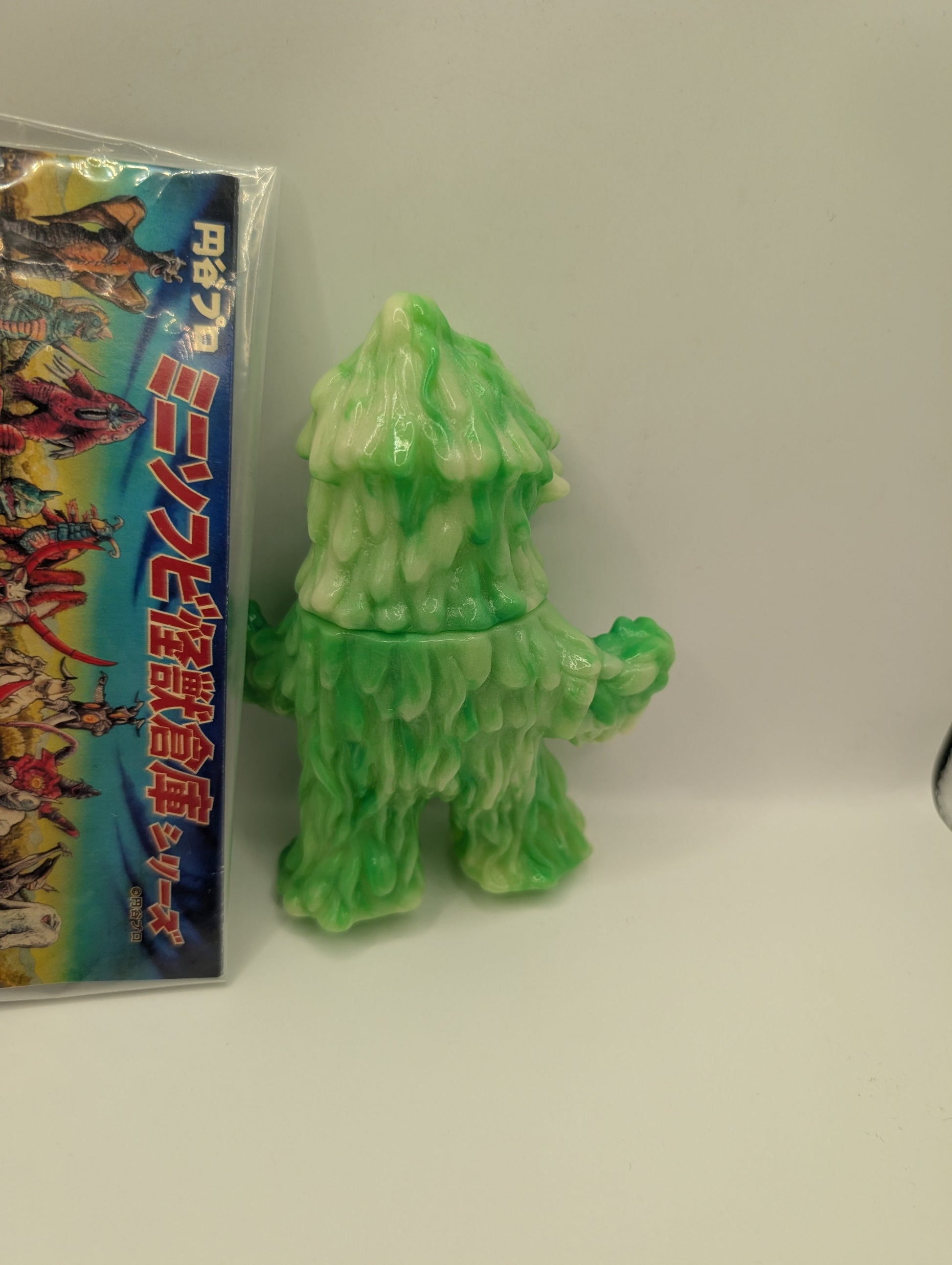 Maxtoys Ultraman Series Zazarn Sludge Kaiju Green GID Figure Sofubi H12CM(4.5in) FRENLY BRICKS - Open 7 Days