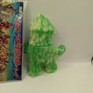 Maxtoys Ultraman Series Zazarn Sludge Kaiju Green GID Figure Sofubi H12CM(4.5in) FRENLY BRICKS - Open 7 Days