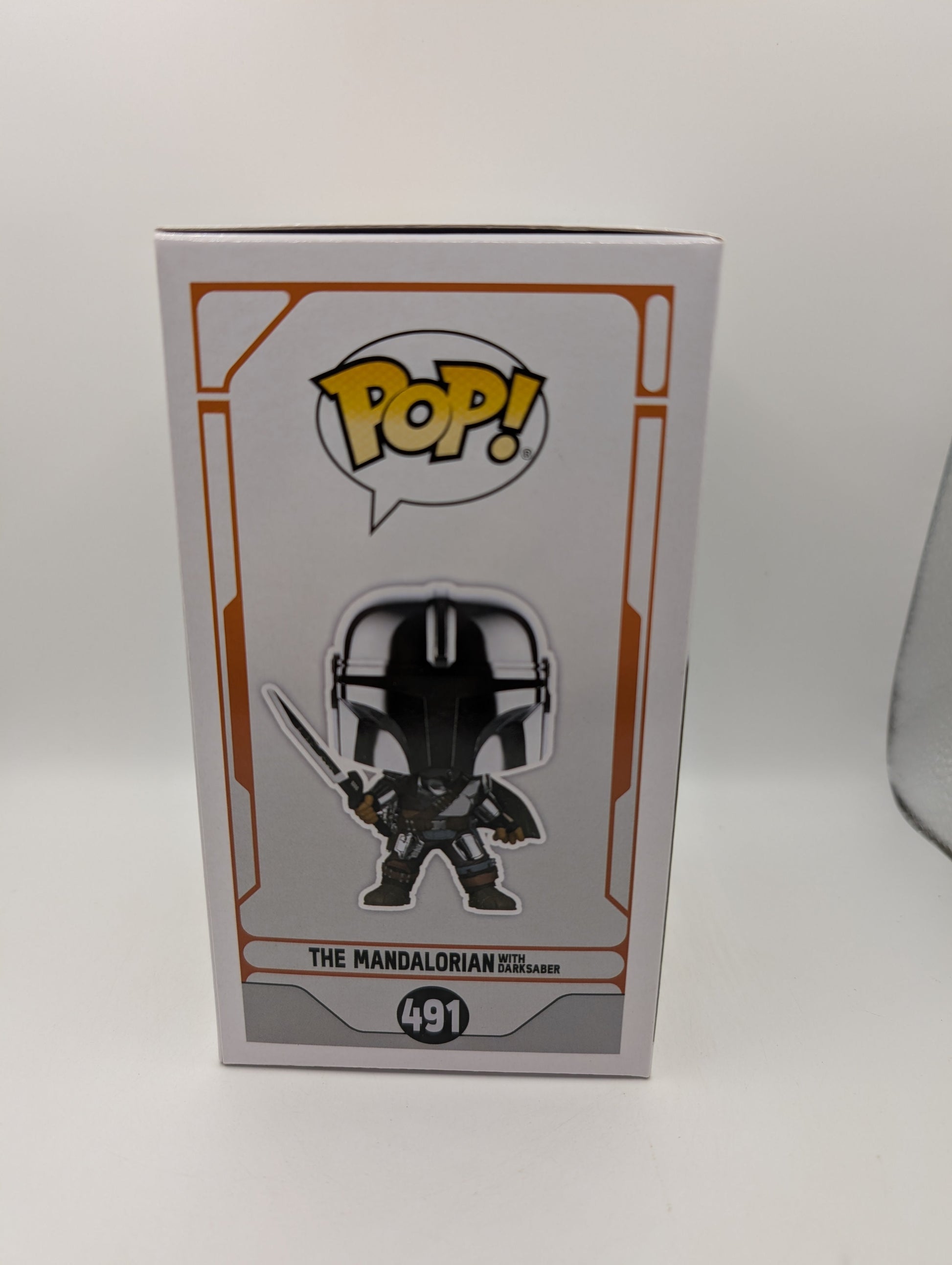 Funko Pop! Star Wars The Mandalorian With Darksaber Glows In The Dark #491 FRENLY BRICKS - Open 7 Days