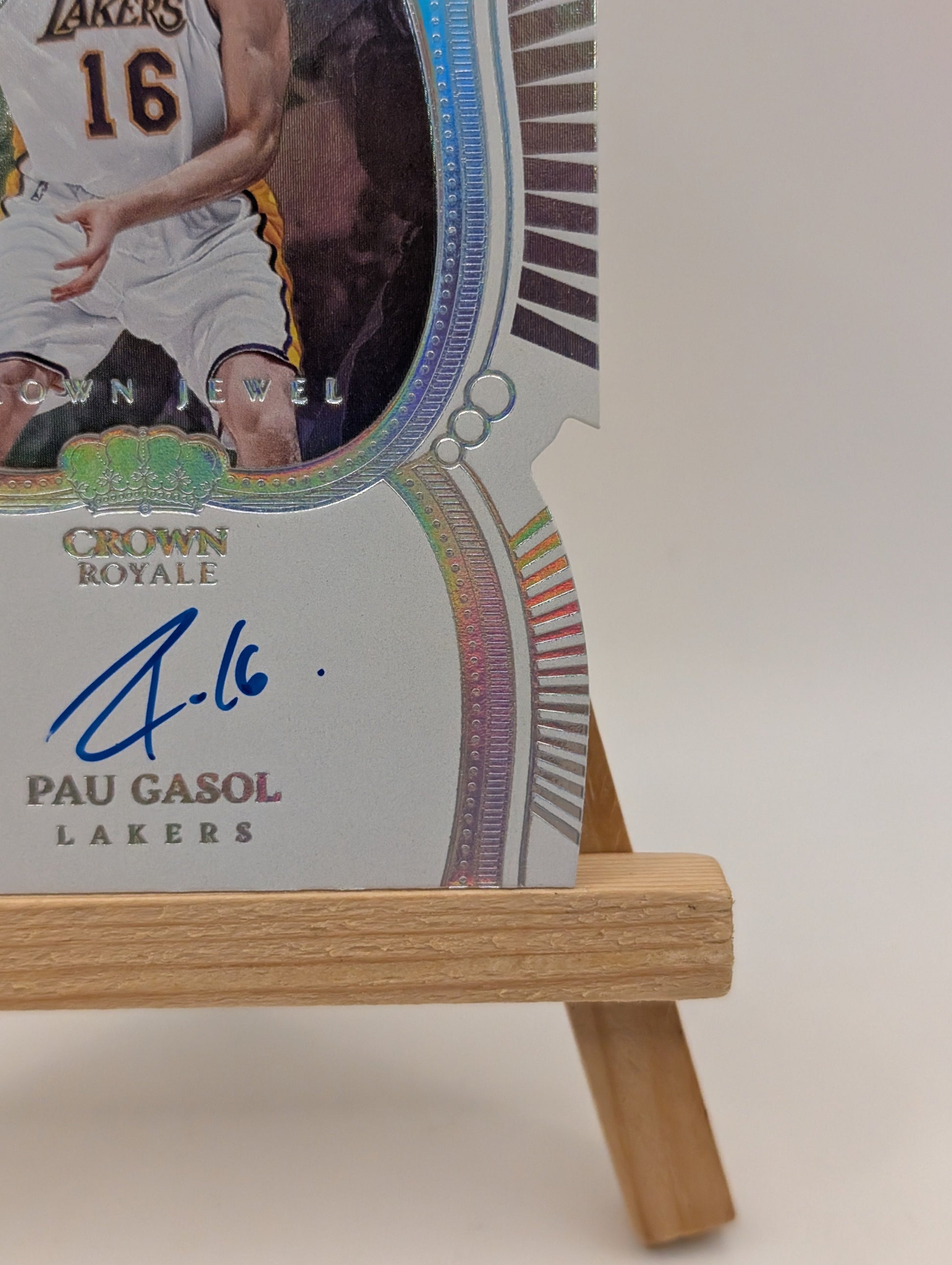 Pau Gasol 2022-23 Panini Crown Royale Jewel Signatures Auto /49 Lakers FRENLY BRICKS - Open 7 Days