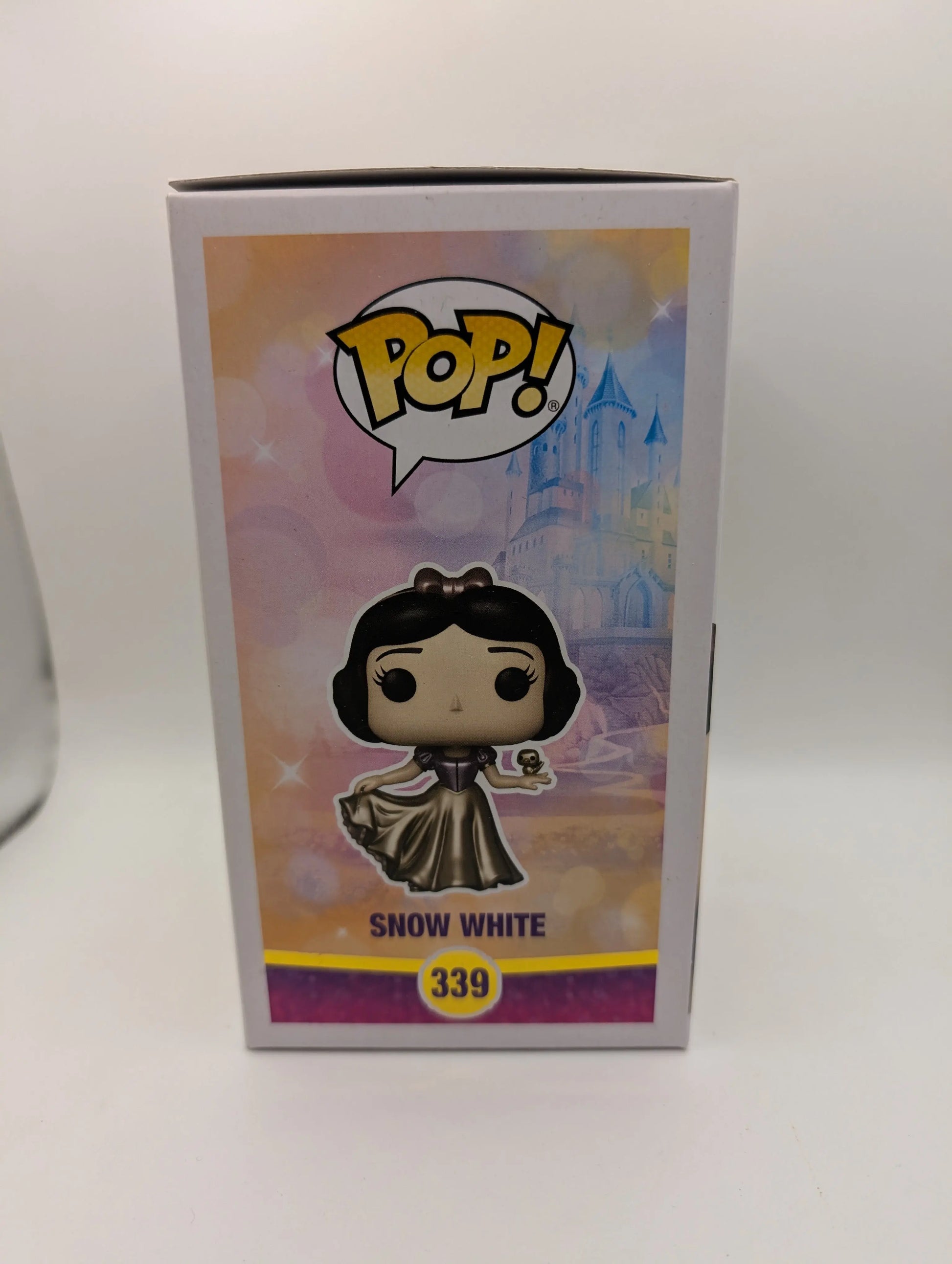 Disney Princess Snow White (with pin) Funko Pop! Vinyl #339 Exclusive FRENLY BRICKS - Open 7 Days