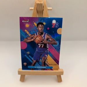 2025-26 Topps Finest - Common VJ Edgecombe #3 Blue Refractor /200 (RC)! FRENLY BRICKS - Open 7 Days