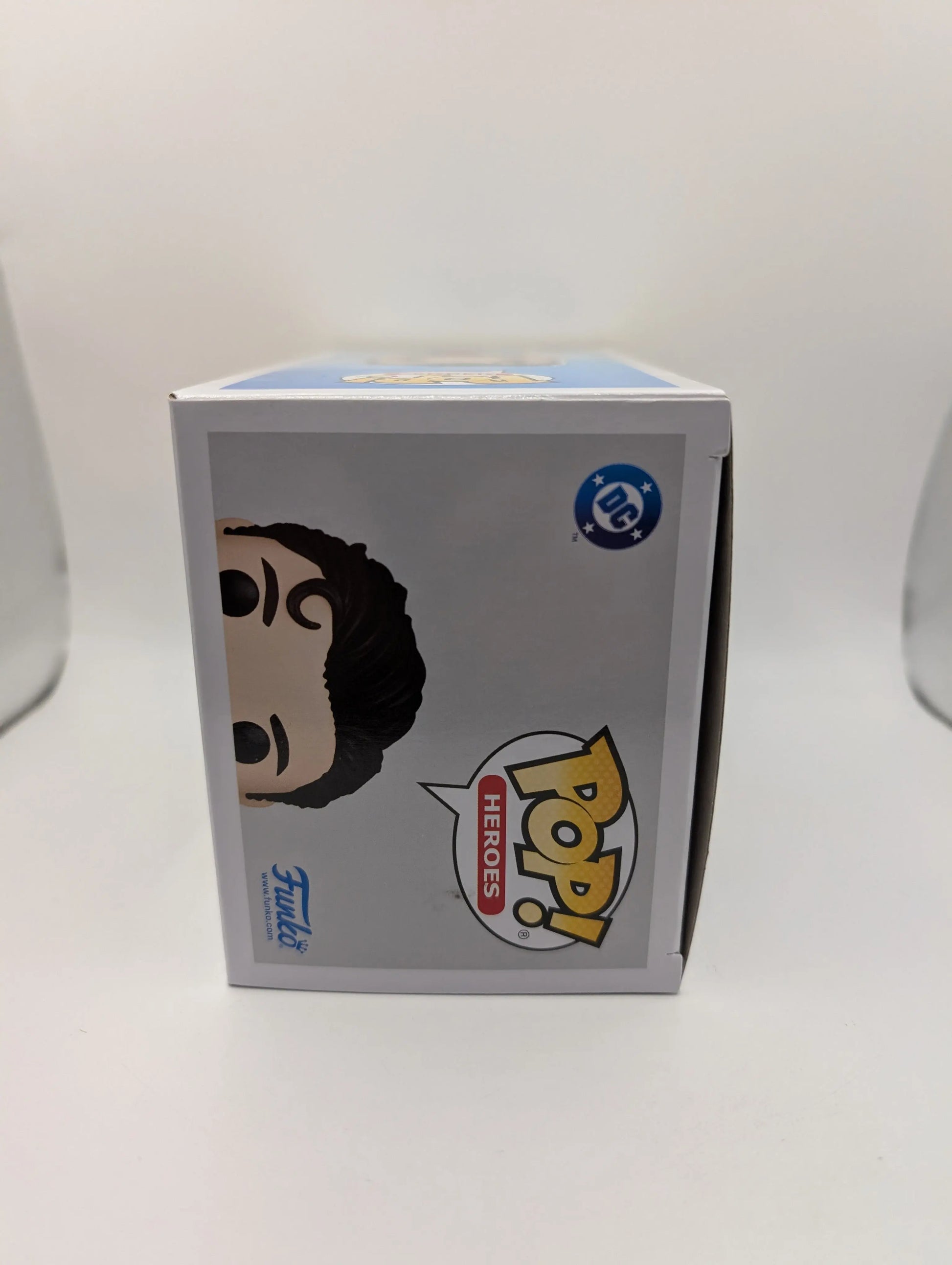 Funko POP! Heroes Superman #562 Superman FRENLY BRICKS - Open 7 Days