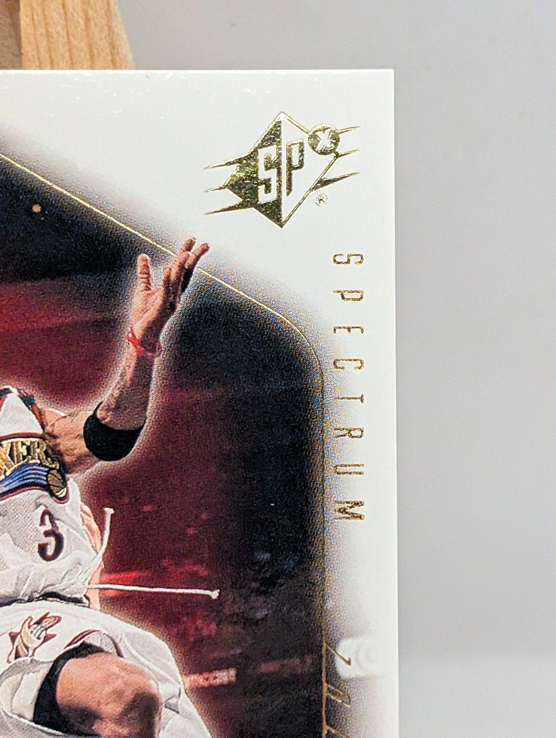 Allen Iverson [Spectrum] #3 2000 Spx /25 NBA FRENLY BRICKS - Open 7 Days
