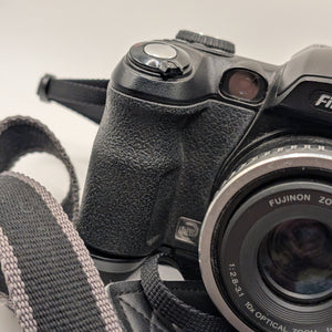 Fujifilm FinePix S5000 Digital Camera Black  Untested No Battery FRENLY BRICKS - Open 7 Days