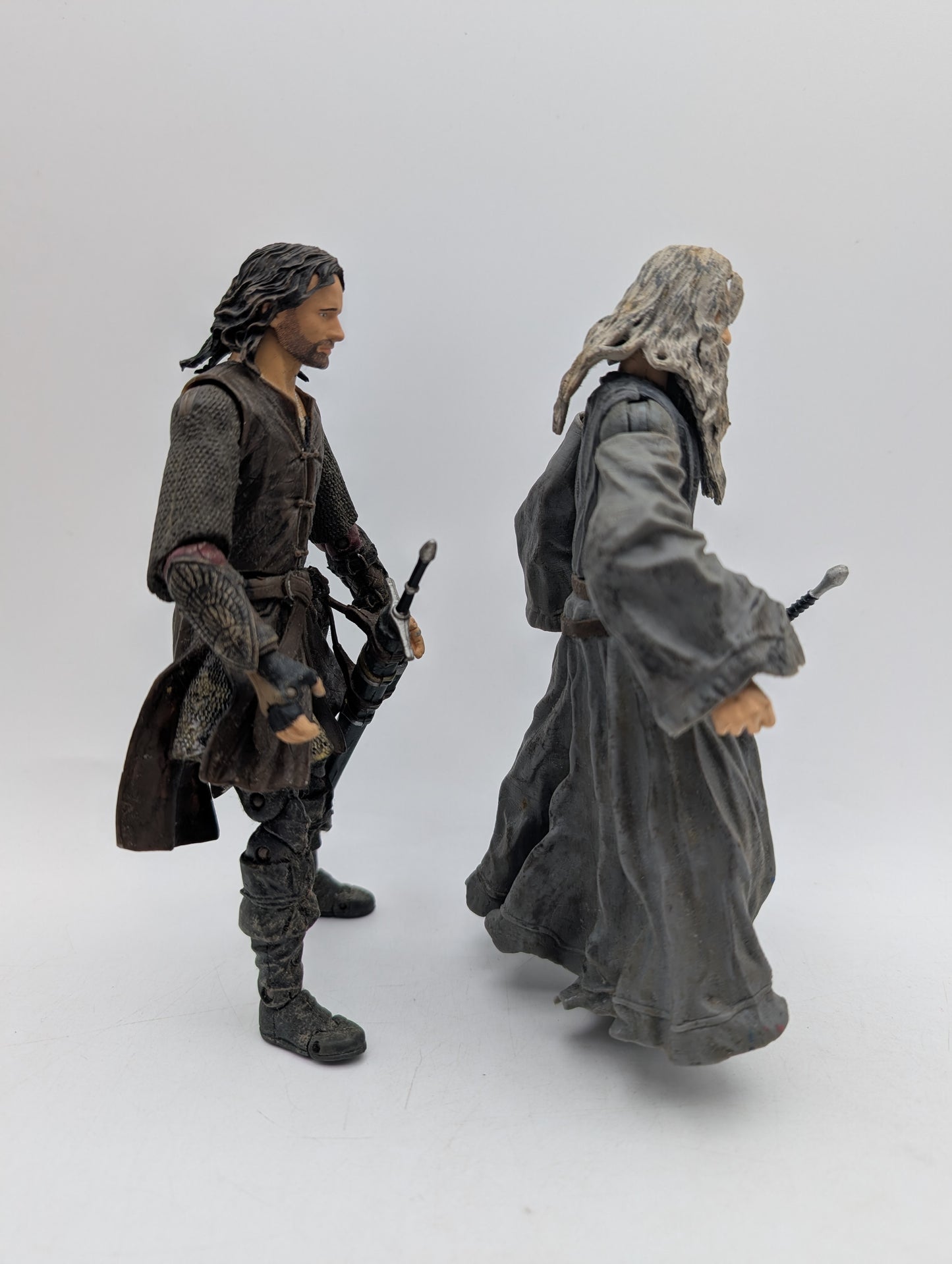 Lord of the Rings Aragorn & Gandalf Action Figures 2004 Toy Biz